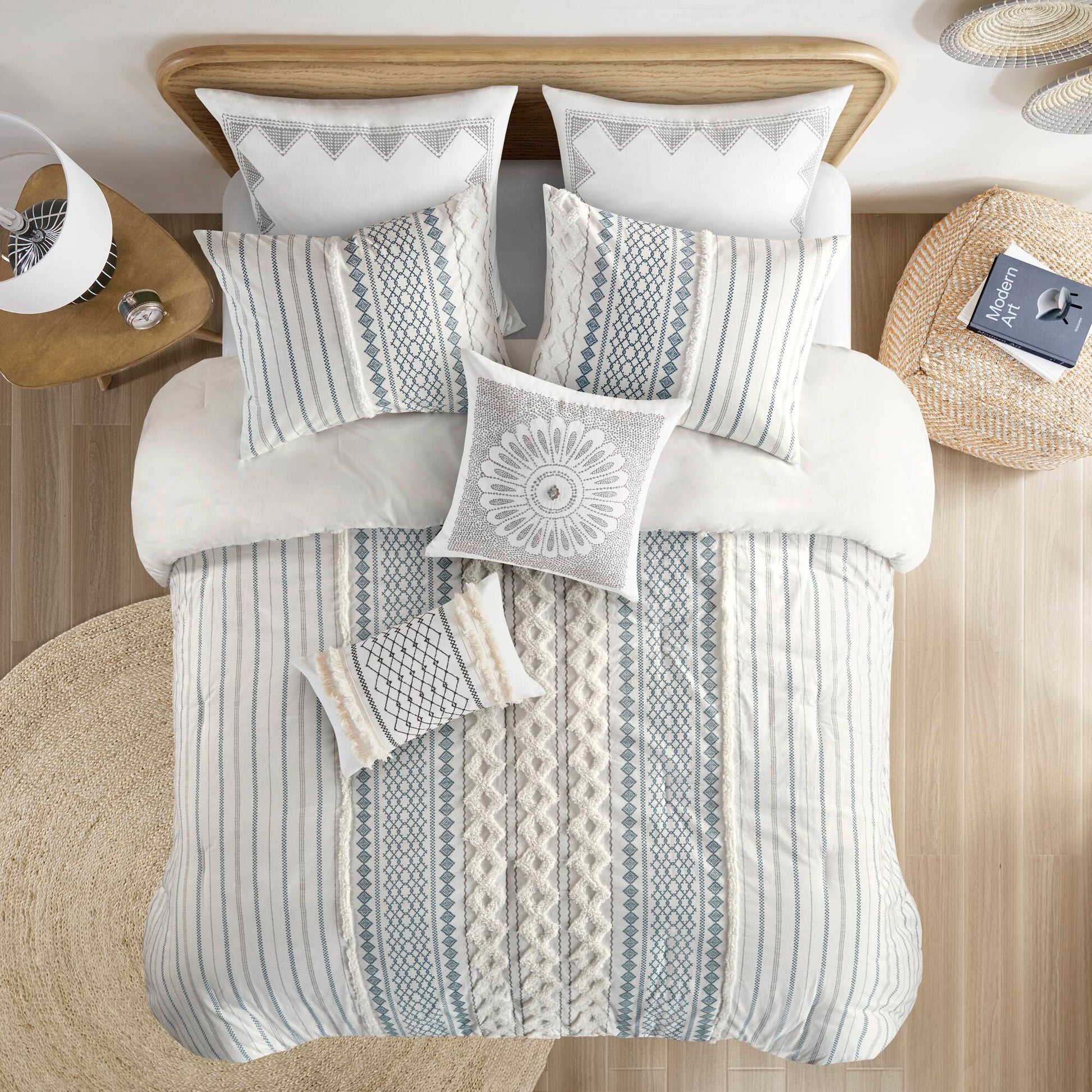 Cotton Printed Comforter Set With Chenille White Navy Full Queen Queen White Navy Cotton