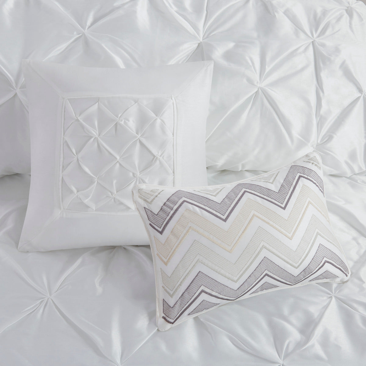 7 Piece Tufted Comforter Set White Full Full White Polyester