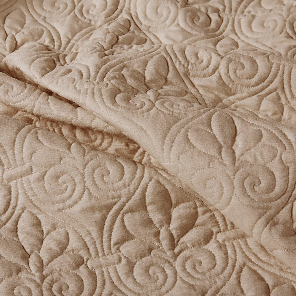 3 Piece Split Corner Pleated Quilted Bedspread Khaki Queen Khaki Polyester
