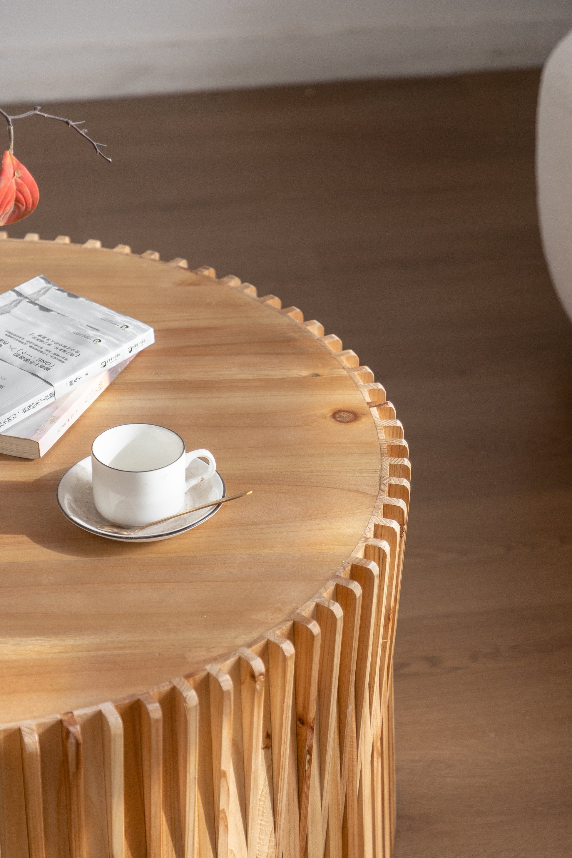 31.5" Retro Fashion Style Cylindrical Coffee Table With Vertical Texture Relief Design,Suitable For Living Room,Office,And Dining Room Natural Fir Wood