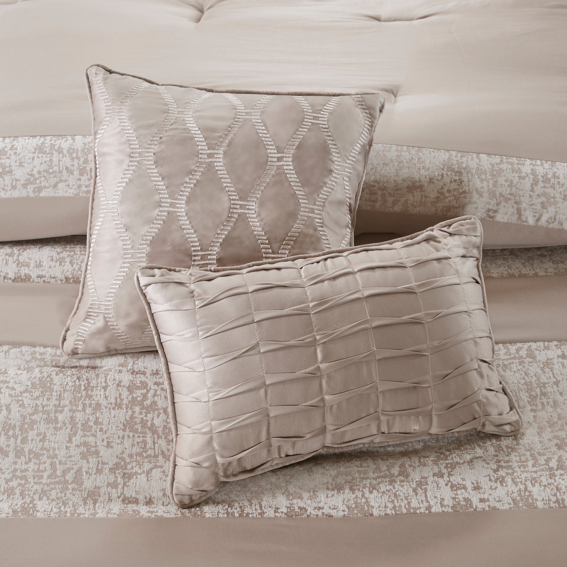 7 Piece Chenille Jacquard Comforter Set Taupe King King Multicolor Polyester