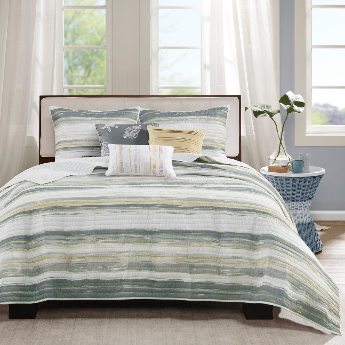 6 Piece Printed Quilt Set With Throw Pillows Yellow Full Queen Full Yellow Cotton