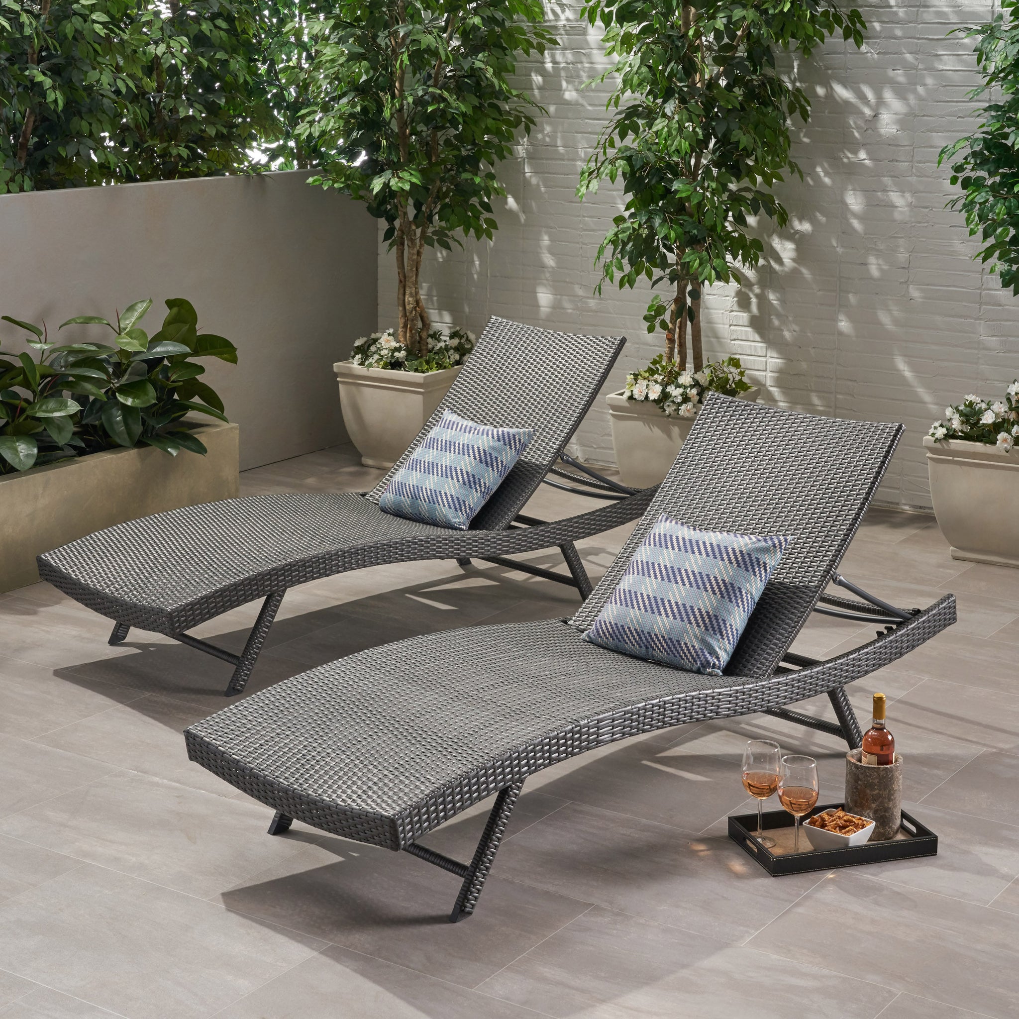 Kauai Pe Wicker Chaise Grey Rattan