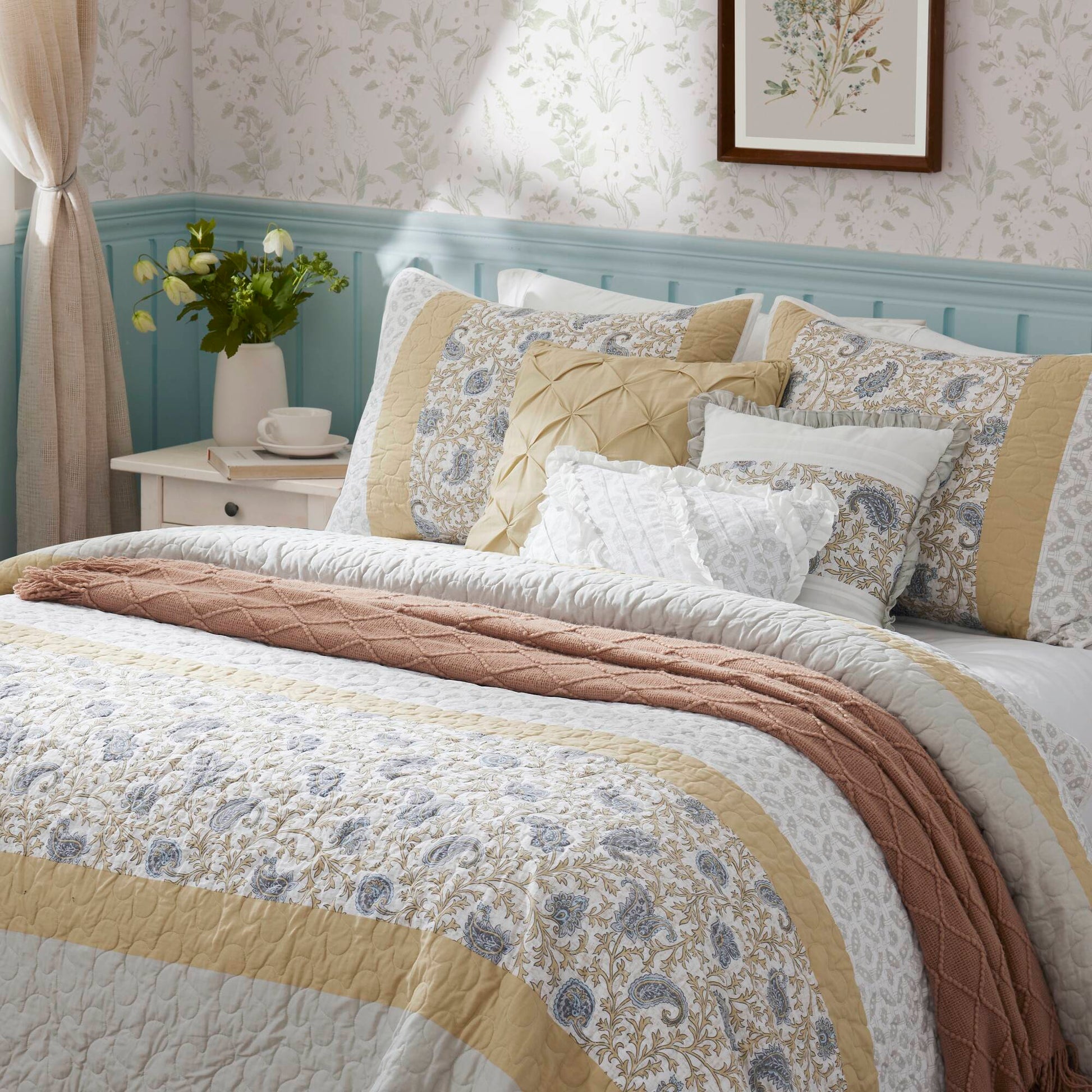 6 Piece Cotton Percale Quilt Set With Throw Pillows Yellow King Cal King King Yellow Polyester