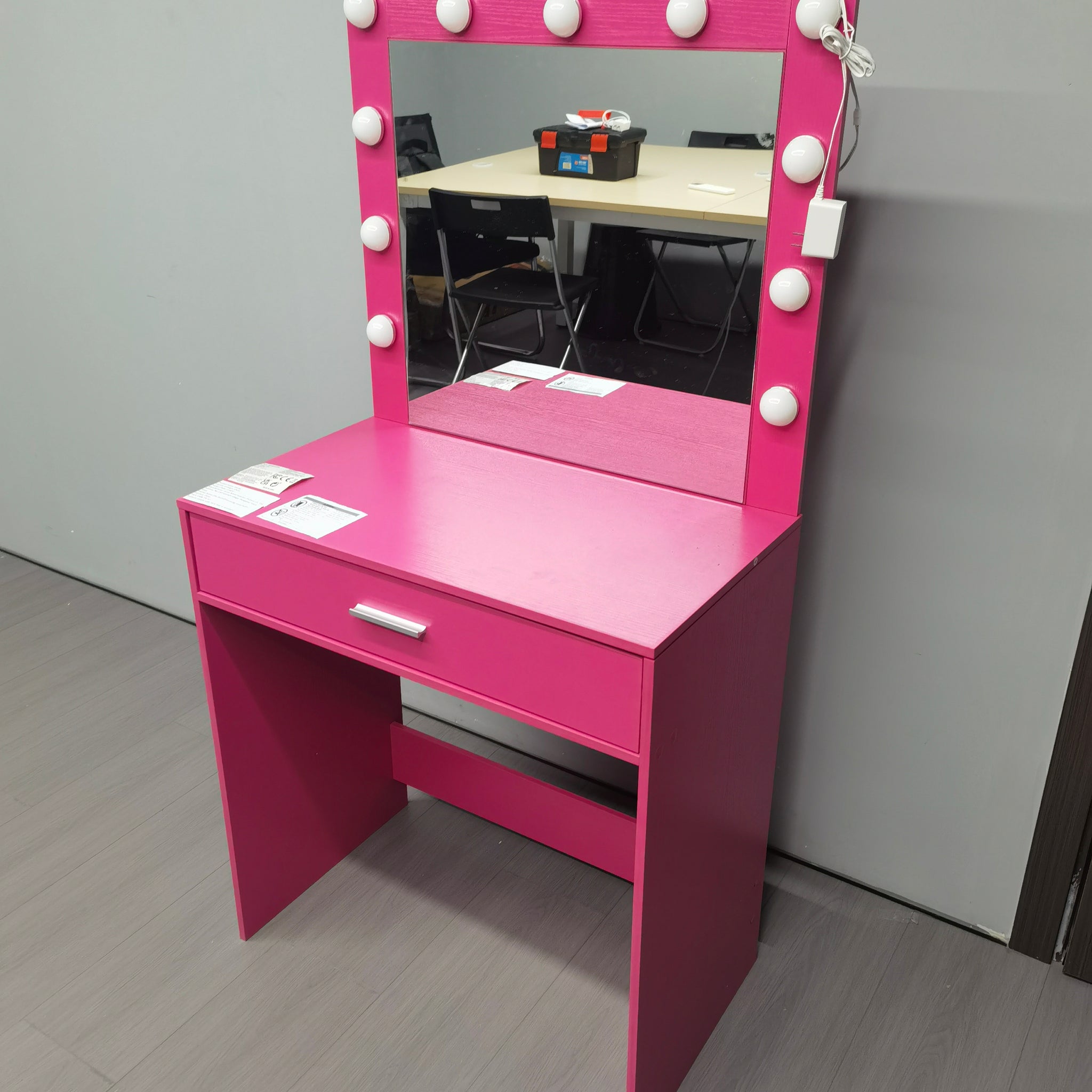 Vanity Desk With Mirror And Lights, Dressing Table With Large Drawer, 1 Level Storage Dresser & 3 Lighting Modes Adjustable Brightness, Suitable For Bedroom Pink Pink Particle Board