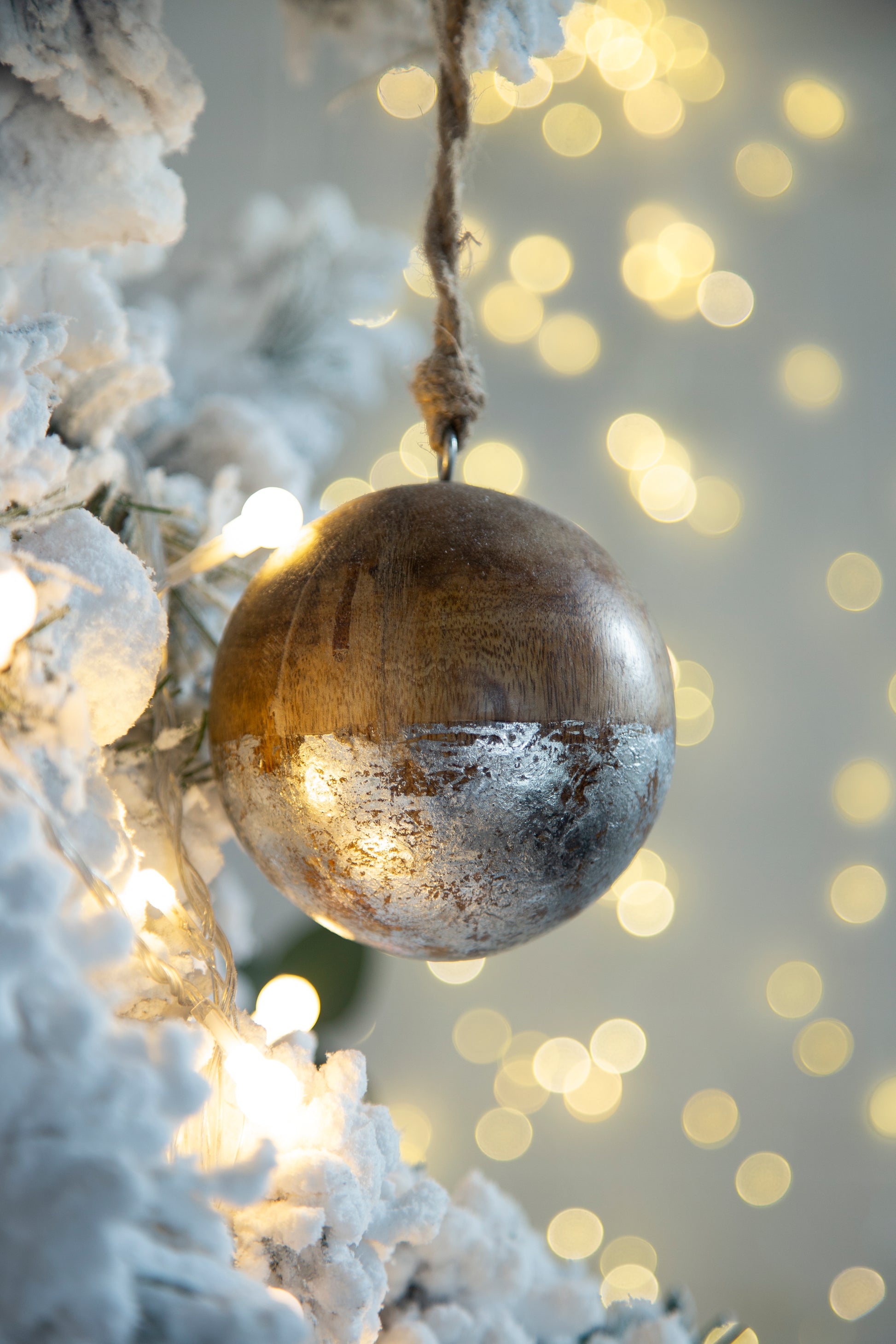 D4" Christmas Ball Ornaments, Wood Decorative Hanging Ball Christmas Tree Ornaments For Holiday Party Decorations, Set Of 4 Brown Wood