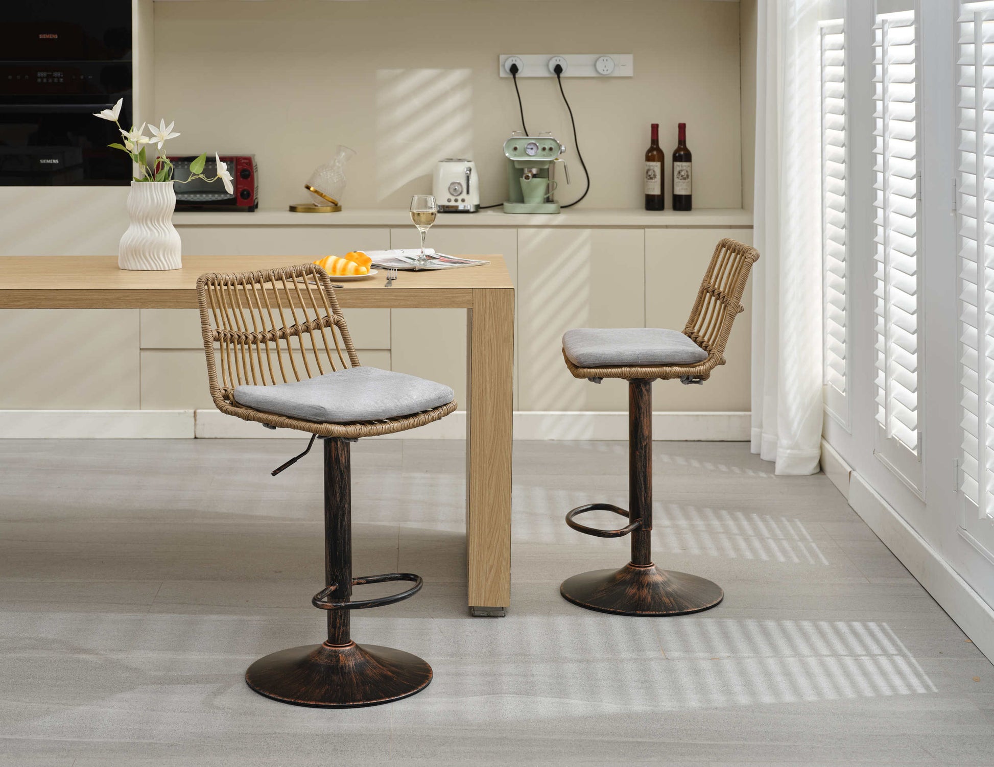 Set Of 2 Rattan Bar Stool, 360 Swivel Bar Chair, Counter Height Chair With Footrest For Kitchen, Dining Room Grey Wicker