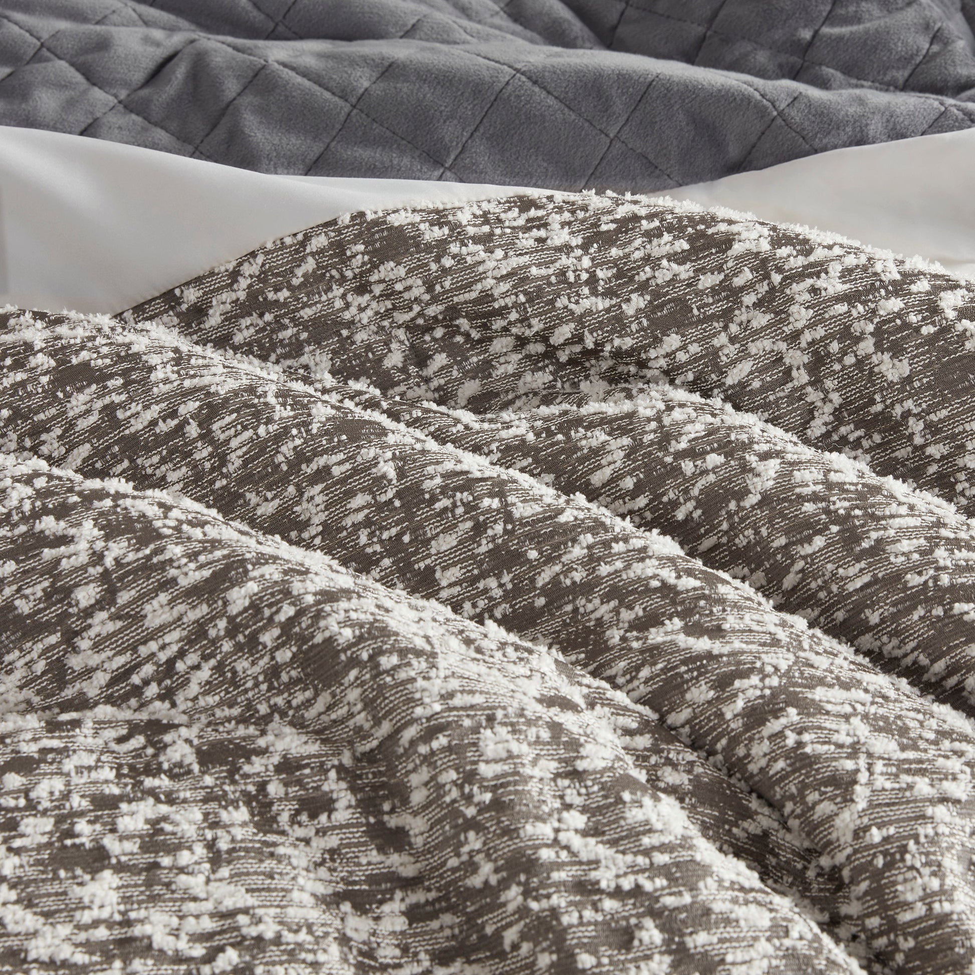 5 Piece Textured Jacquard Stripe Comforter Set With Throw Pillows Full Queen Multicolor Polyester