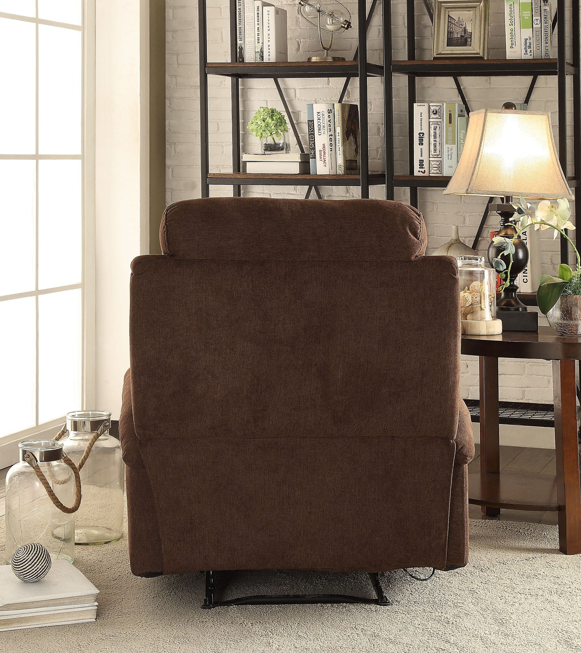 Chocolate Recliner With Cup Holder Chocolate Linen Manual Handle Metal Primary Living Space Tight Back Handle Pillow Top Arms Fabric Metal