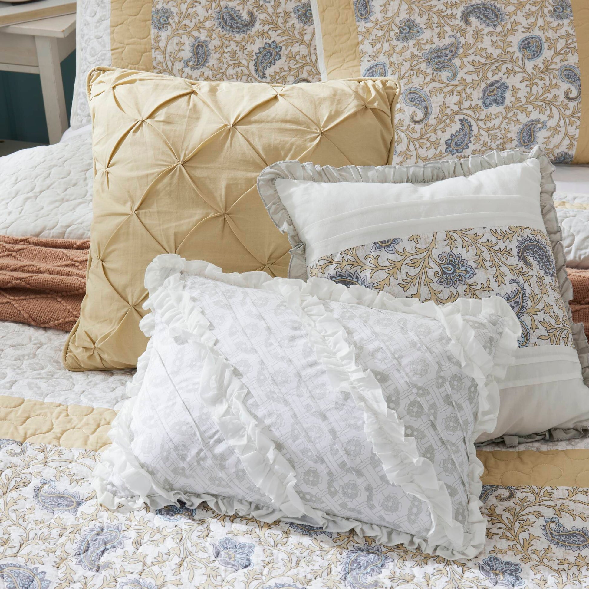6 Piece Cotton Percale Quilt Set With Throw Pillows Yellow King Cal King King Yellow Polyester