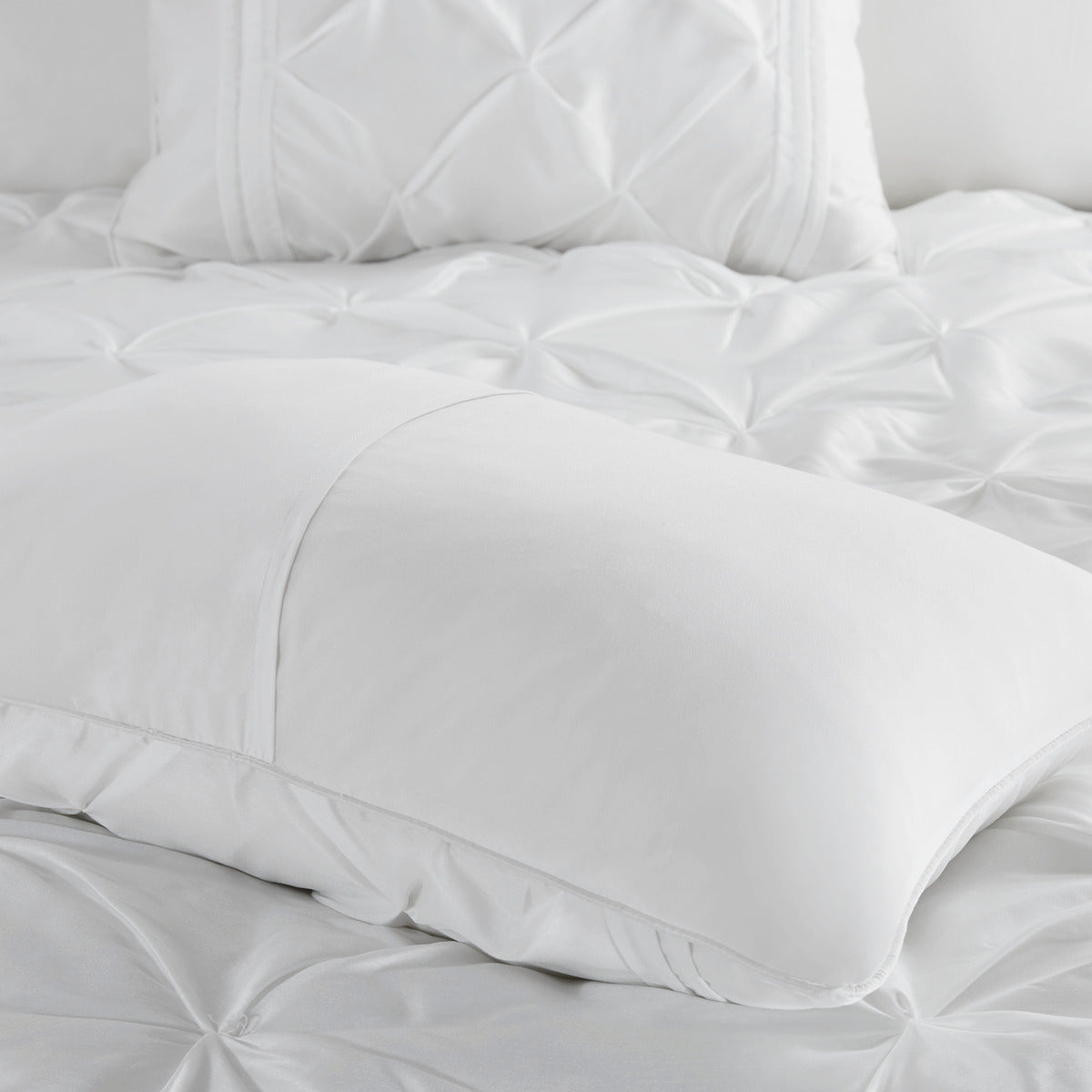7 Piece Tufted Comforter Set White King King White Polyester