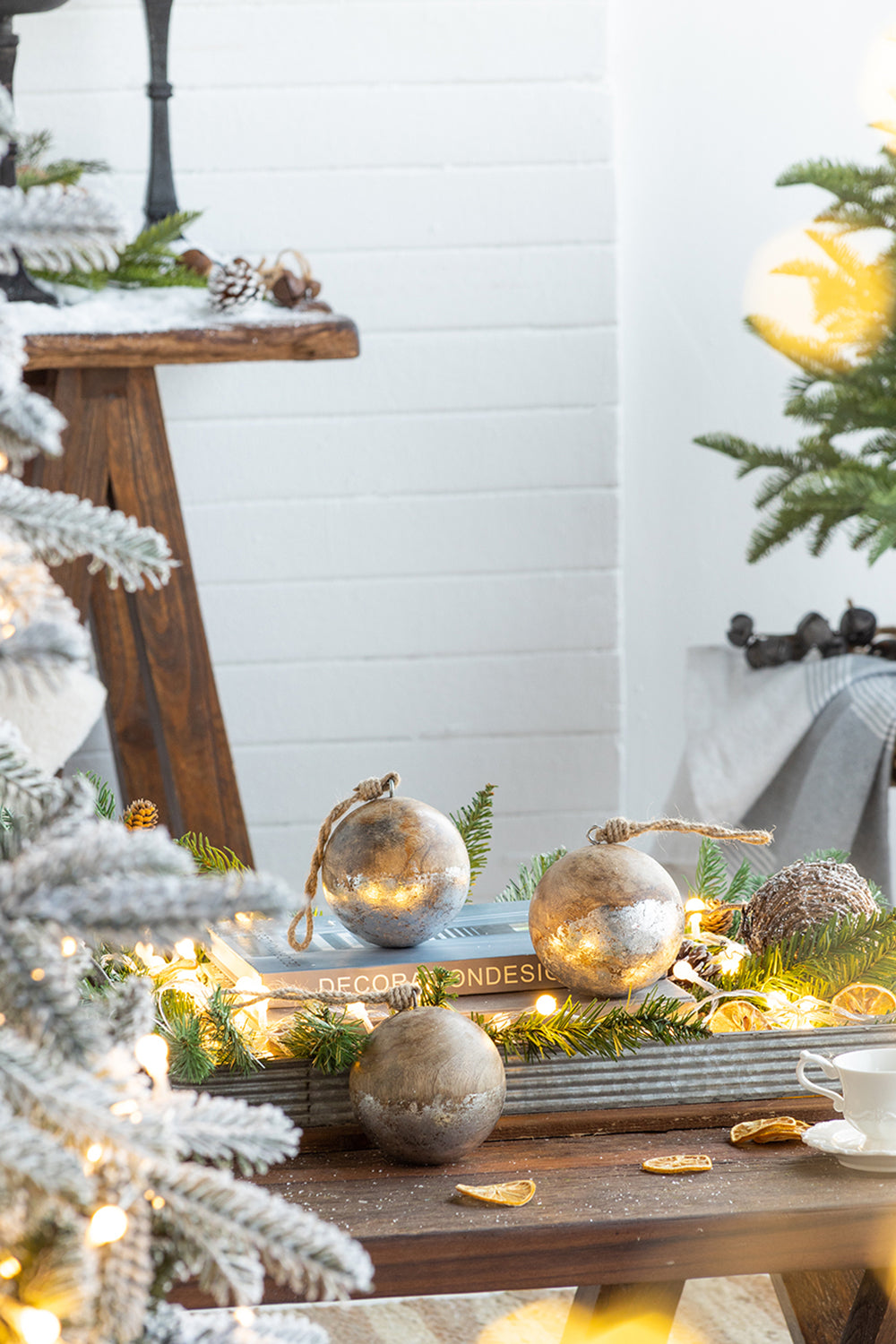 D4" Christmas Ball Ornaments, Wood Decorative Hanging Ball Christmas Tree Ornaments For Holiday Party Decorations, Set Of 4 Brown Wood