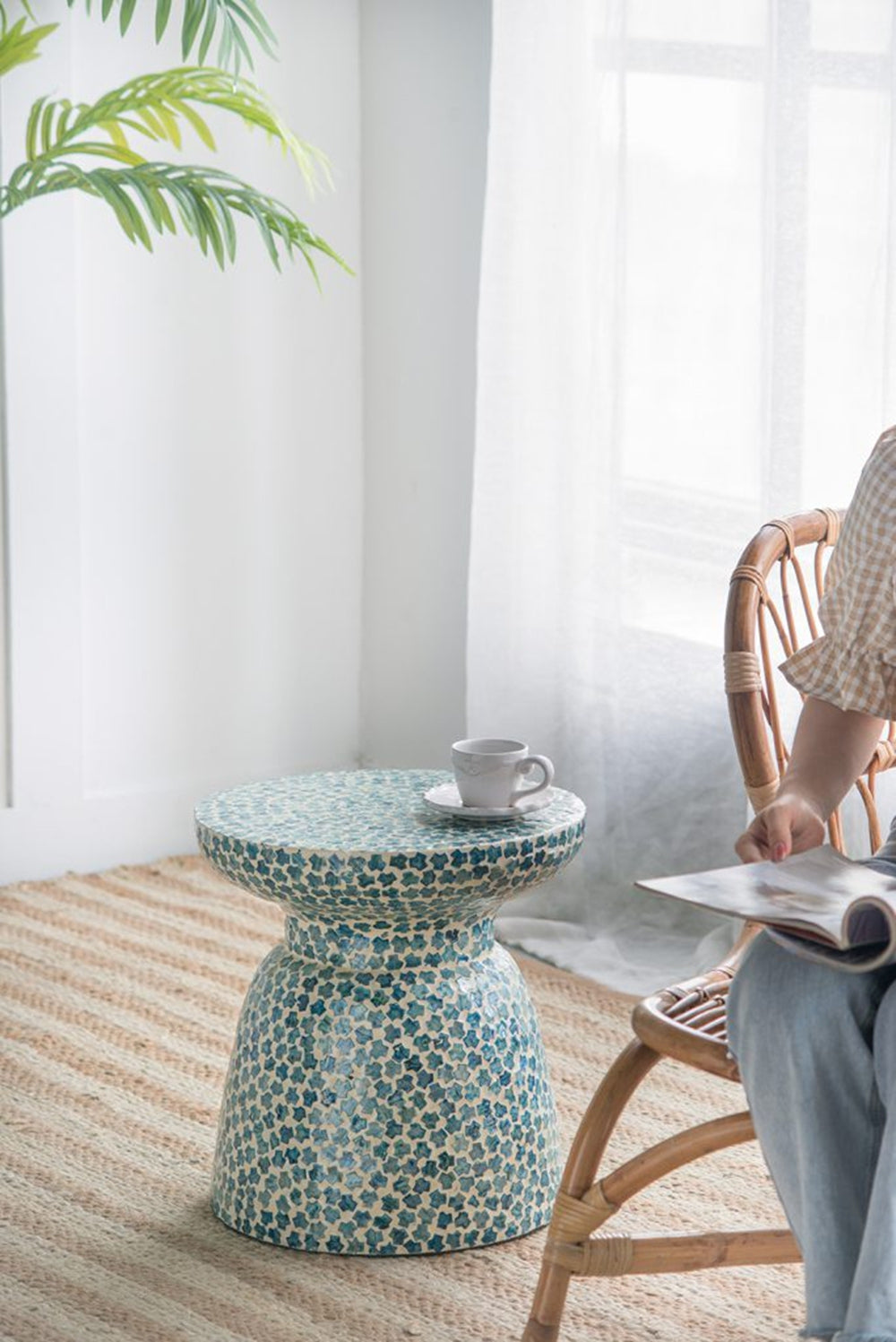 D15X16" Capiz Garden Stool Small Side Tabel, Blue Accent Round End Table Blue Primary Living Space Bamboo