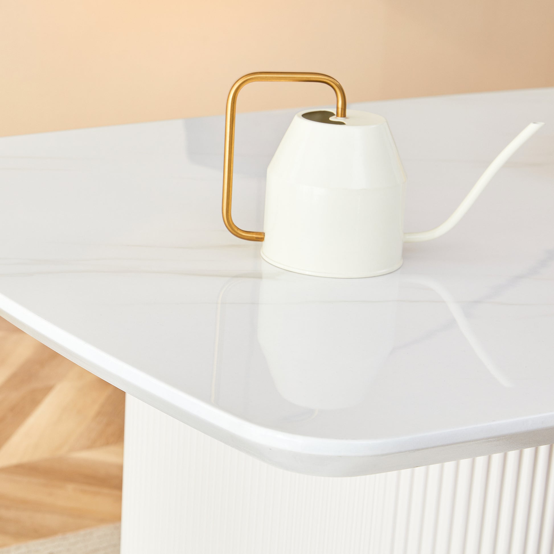 Cream Style Mdf White Dining Table.It Is A Furniture With A Warm And Soft Appearance, Suitable For Creating A Comfortable And Friendly Dining Environment, Suitable For Kitchens, Dining Rooms,Etc. White Mdf