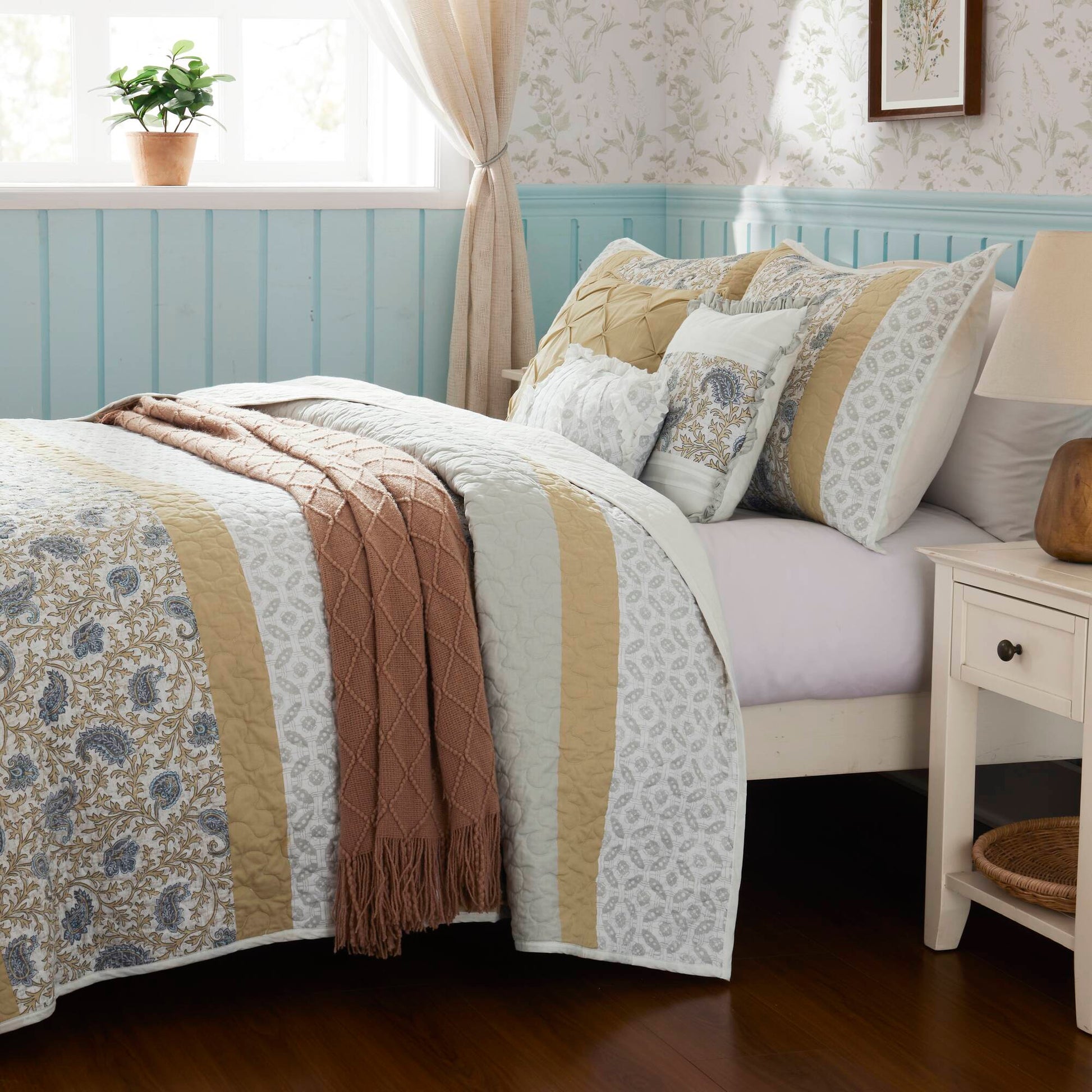 6 Piece Cotton Percale Quilt Set With Throw Pillows Yellow King Cal King King Yellow Polyester