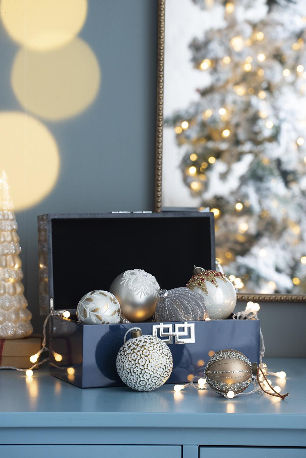 D3.9" Christmas Ball Ornaments, Glass Decorative Hanging Ball Christmas Tree Ornaments For Holiday Party Decorations, Set Of 6 Gold Glass