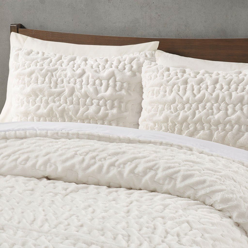 Ruched Fur Down Alternative Comforter Set Queen Ivory Polyester