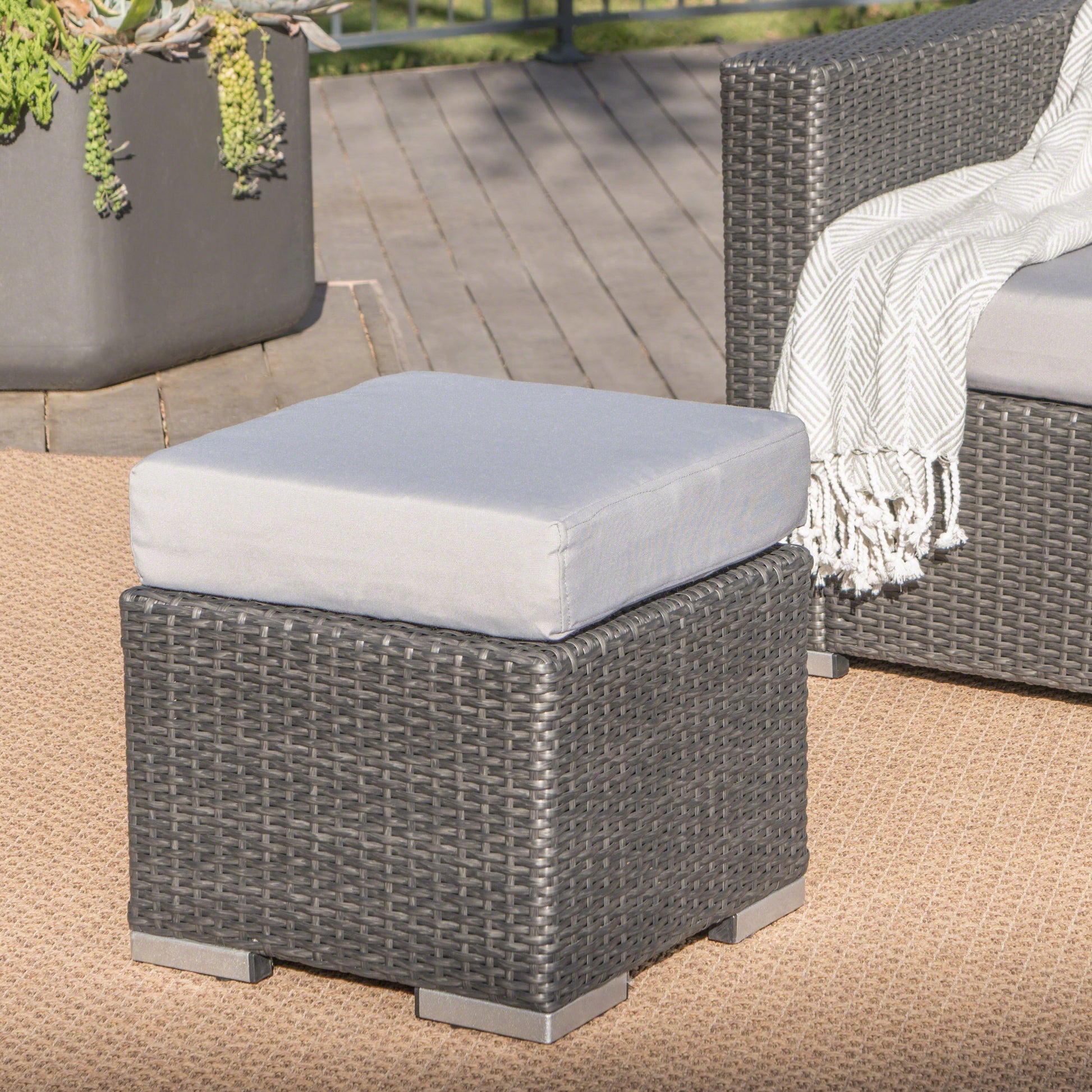 Santa Rosa 16 Grey Silver Pe Rattan Iron Waterproof Fabric