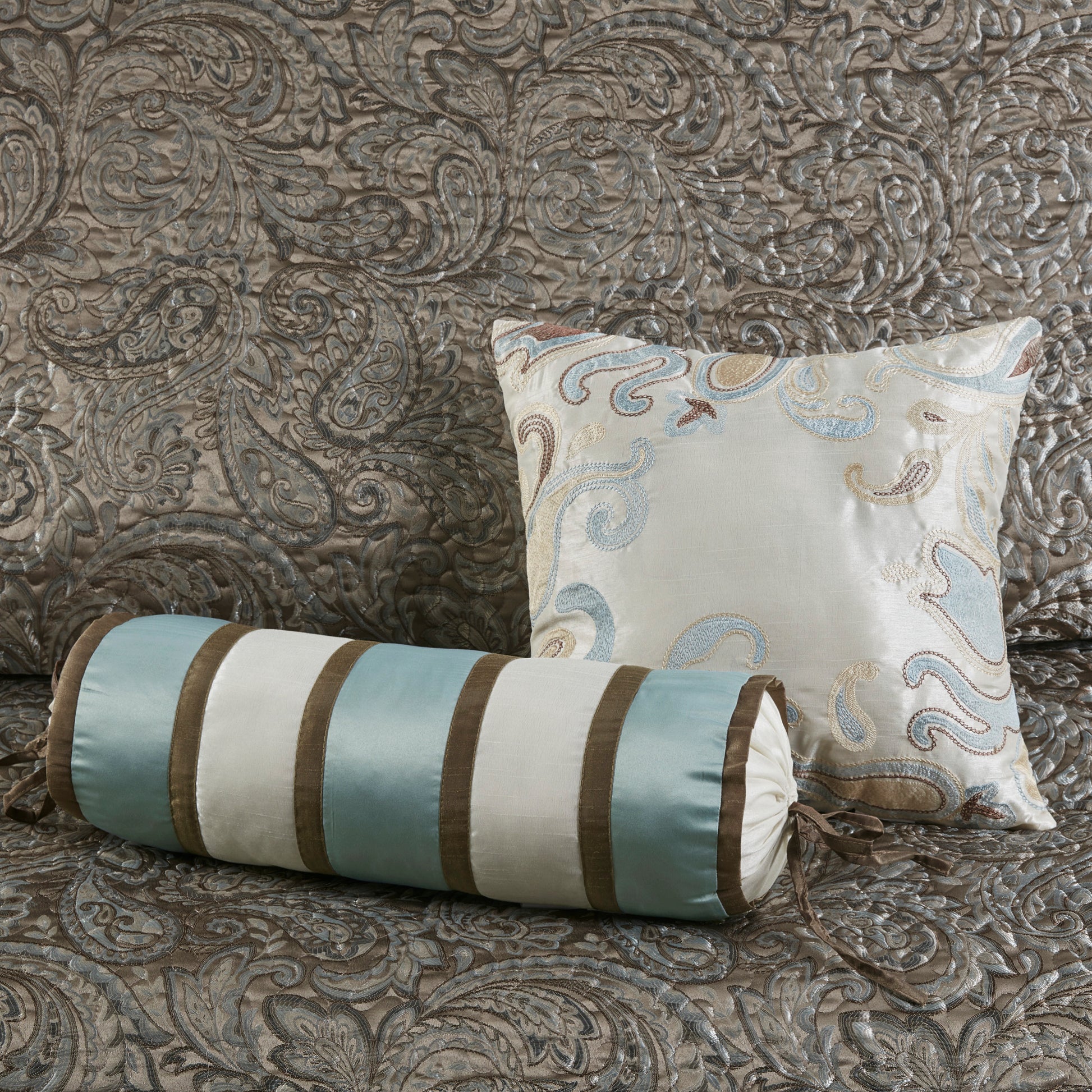 5 Piece Jacquard Bedspread Set With Throw Pillows Blue Brown Queen Queen Blue Brown Cotton