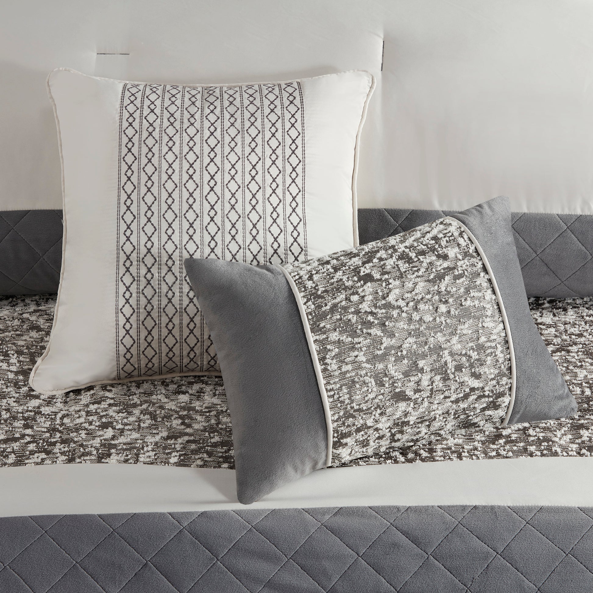 5 Piece Textured Jacquard Stripe Comforter Set With Throw Pillows Full Queen Multicolor Polyester