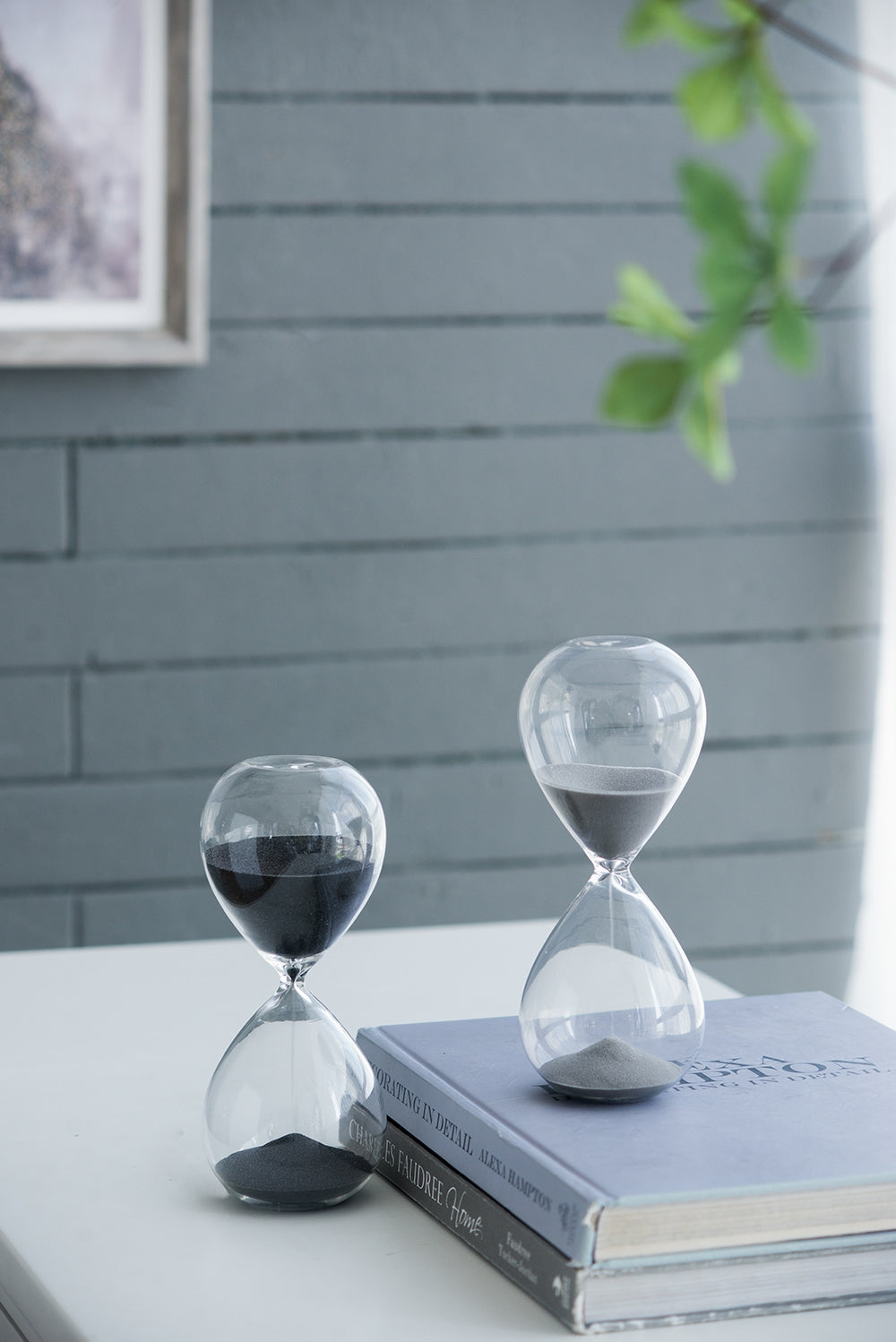 8" Ferdinand 30 Minute Hourglass, Gray Sand Gray Glass