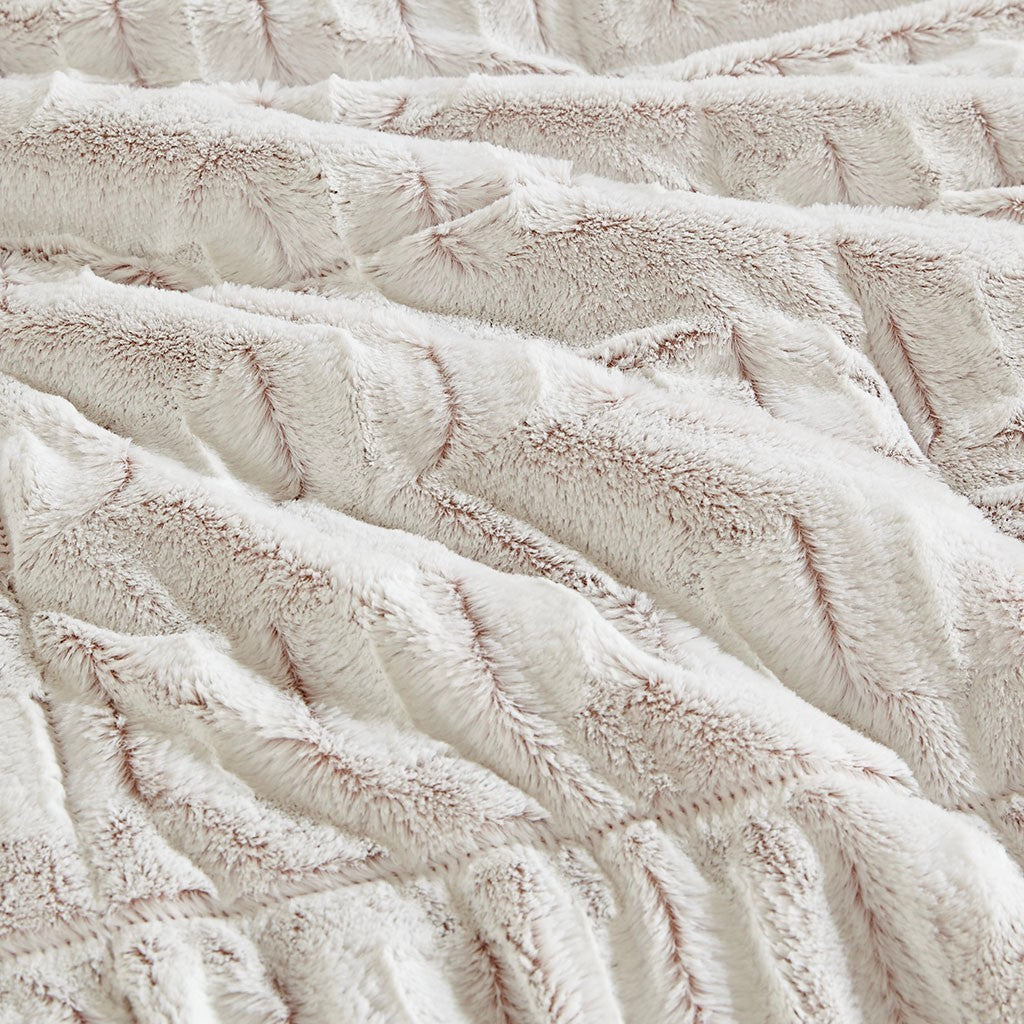 Back Print Long Fur Comforter Mini Set Queen White Polyester