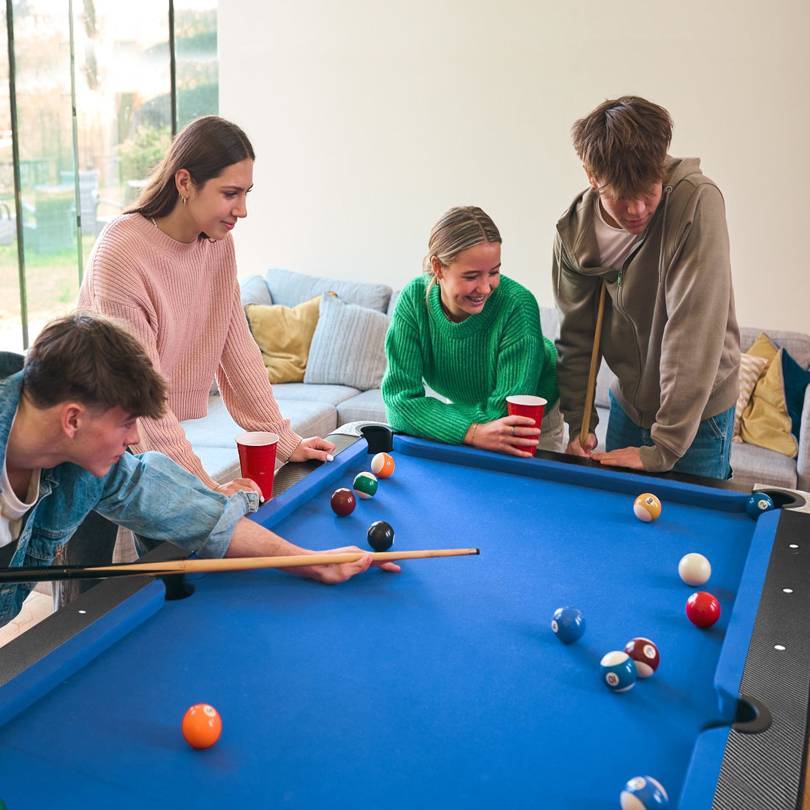 Billiards Table,Portable Pool Table, Includes Full Set Of Balls, 2 Cue Sticks, Chalk, And Felt Brush,Folding Pool Table,Simple Assembly Needed,Family Movement Indoor Fitness Black Blue Office Gym Mdf