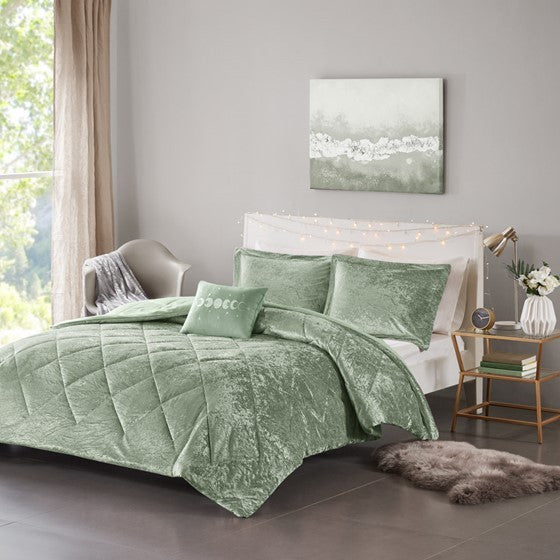 4 Pcs Velvet Comforter Set With Throw Pillow King Cal King King Green Polyester