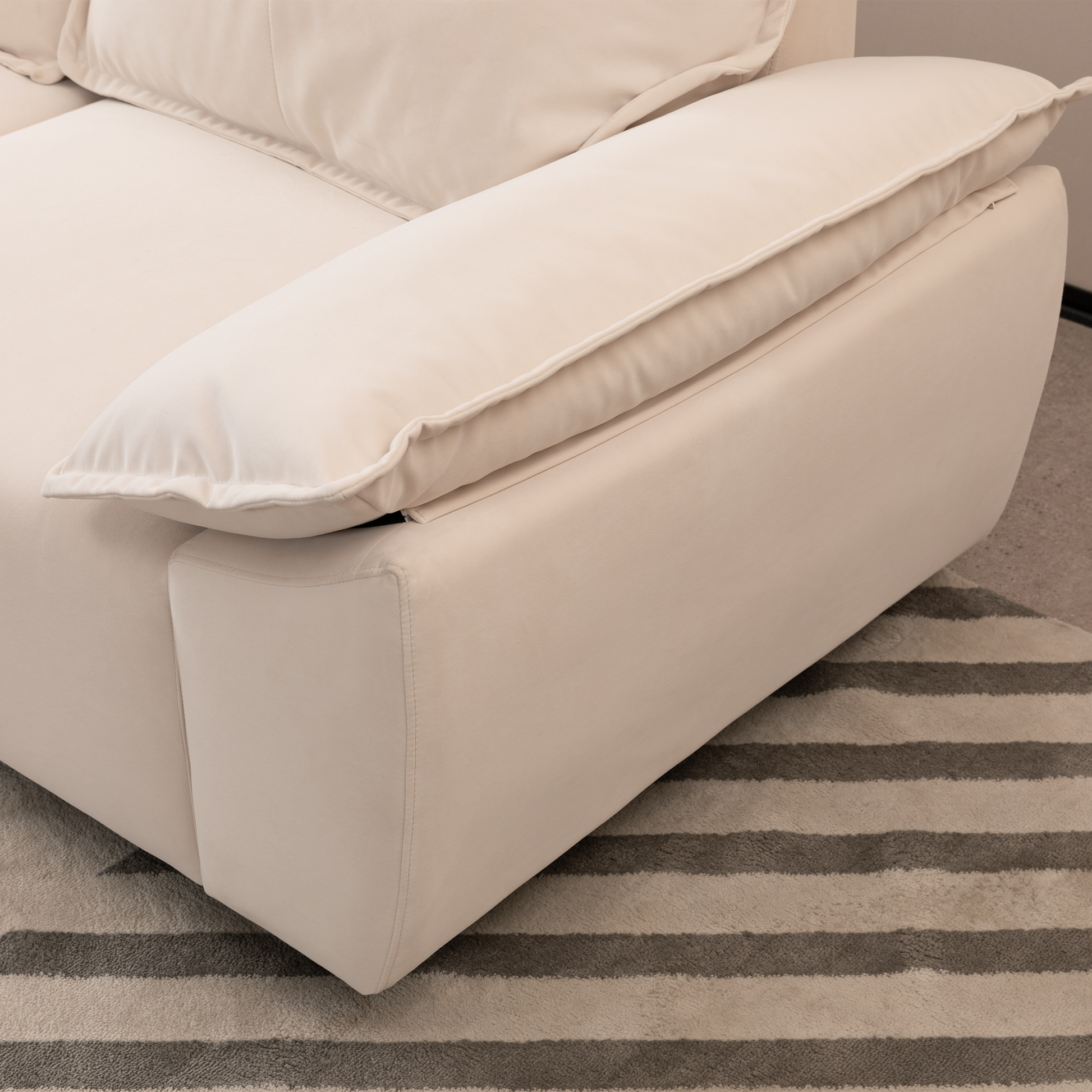 2239 Beige Fabric, Pillowcase Can Be Removed For Cleaning, Backrest Can Also Be Removed, Convenient And Easy To Take Care Of It. Beige Fabric 3 Seat