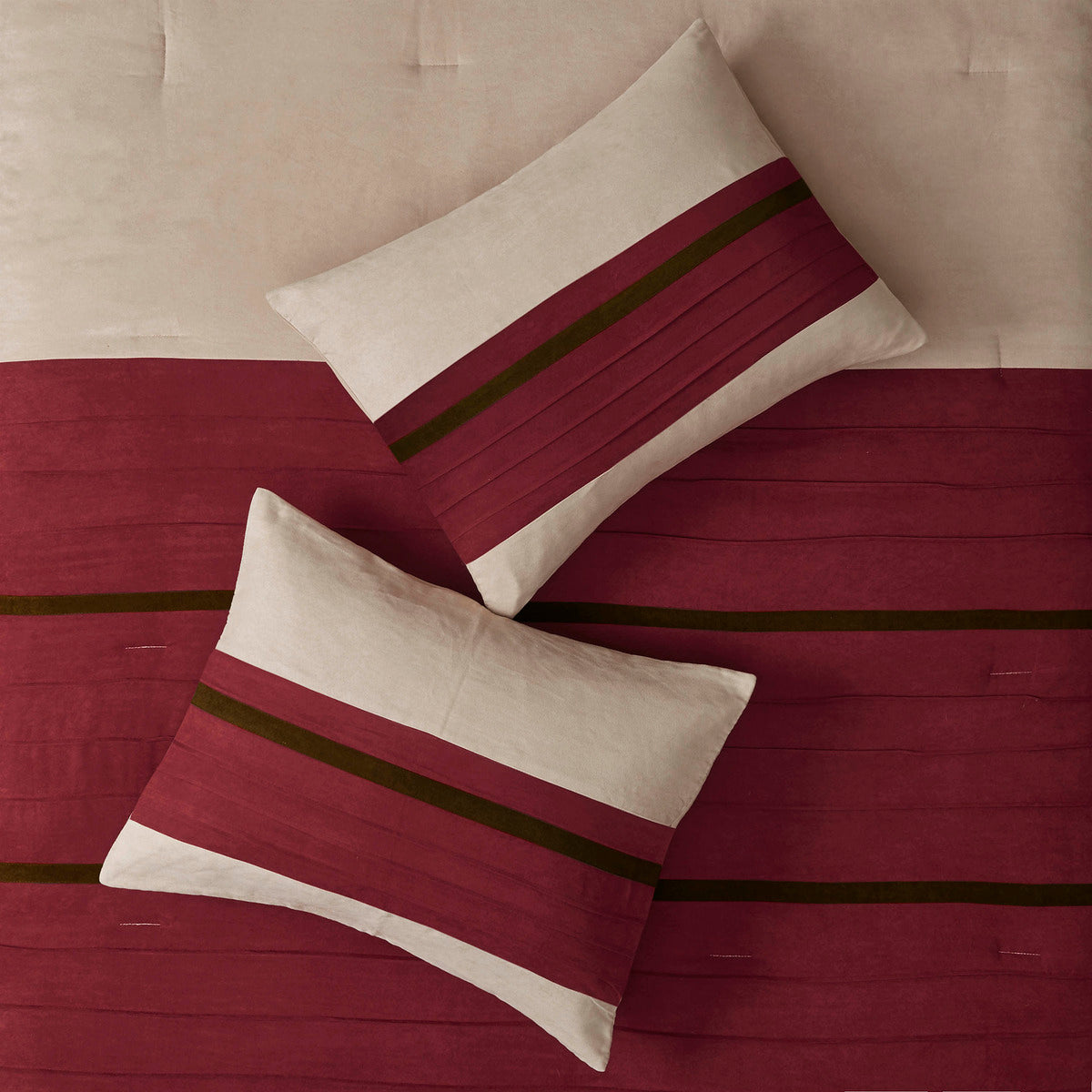 7 Pc Pieced Faux Suede Comforter Set Red Queen Queen Red Polyester