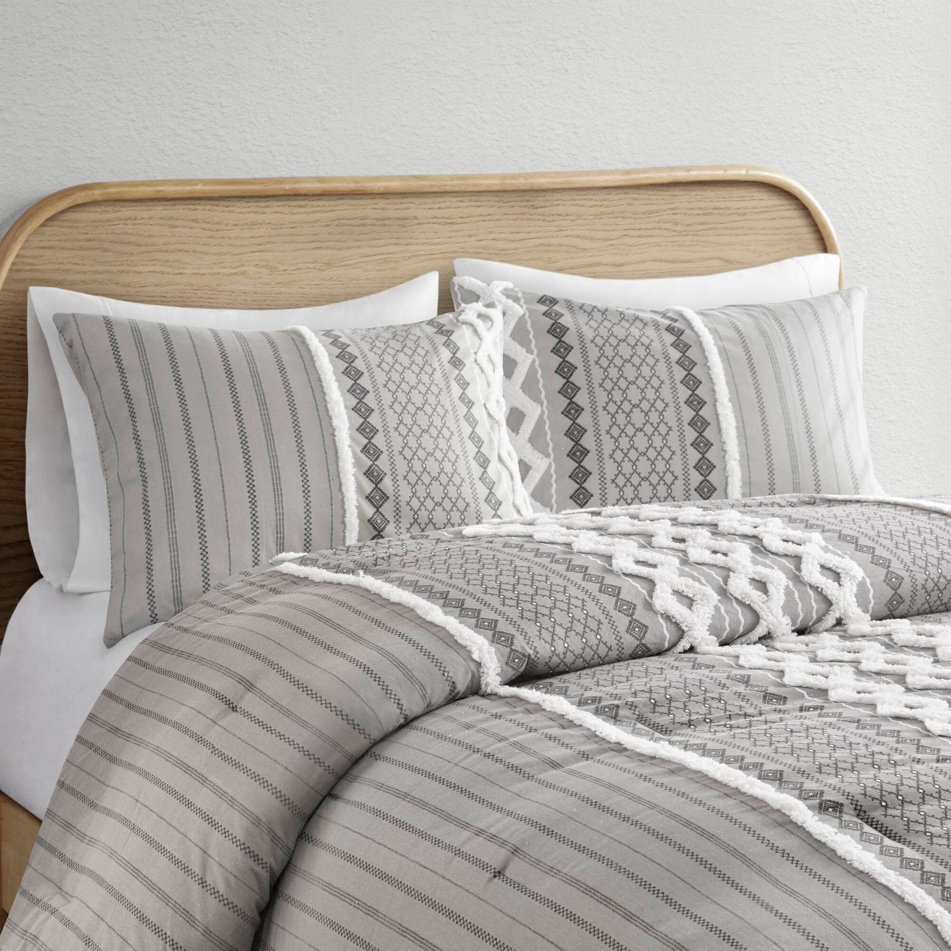 Cotton Printed Comforter Set With Chenille Gray Full Queen Queen Gray Cotton