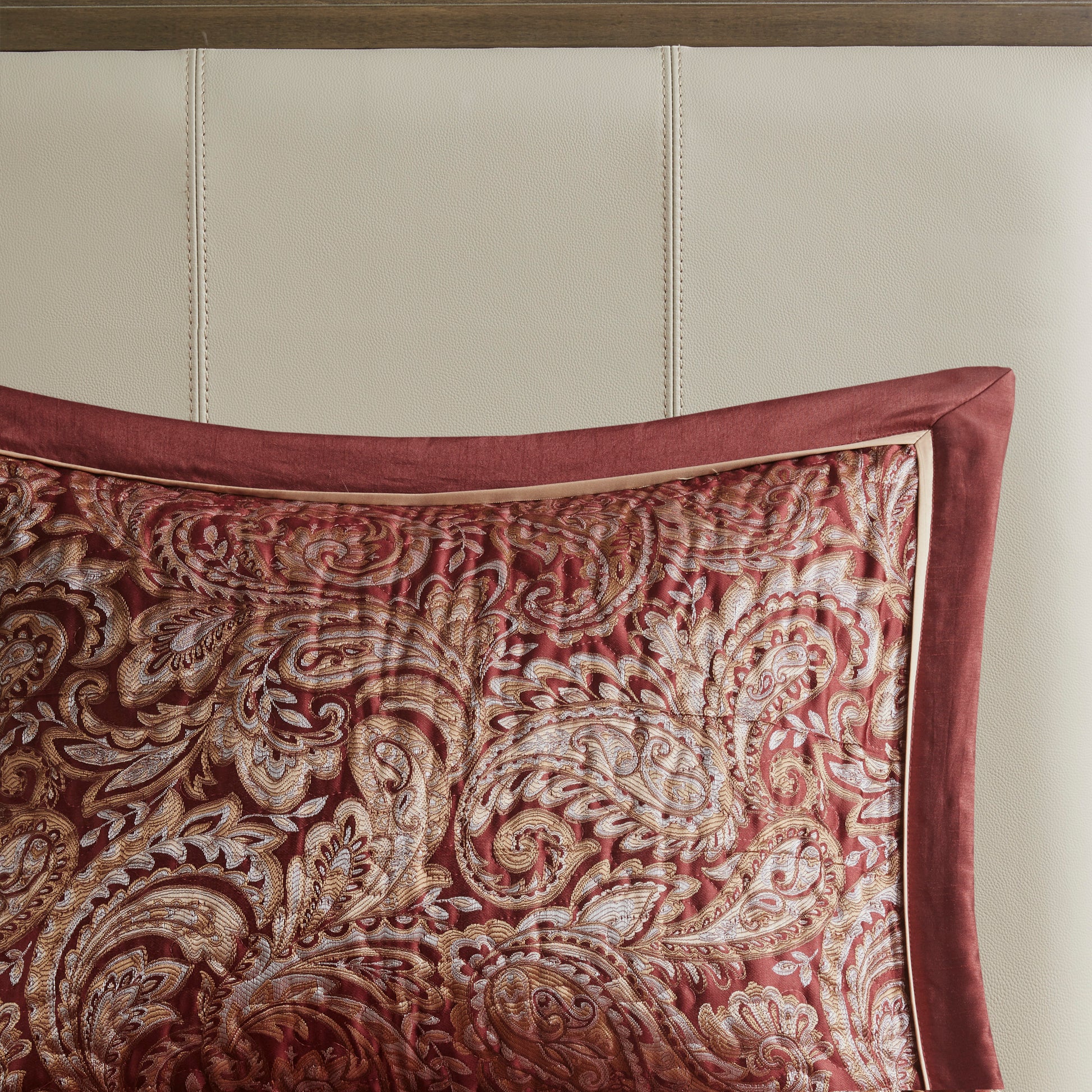 5 Piece Jacquard Bedspread Set With Throw Pillows Burdy King King Burgundy Cotton