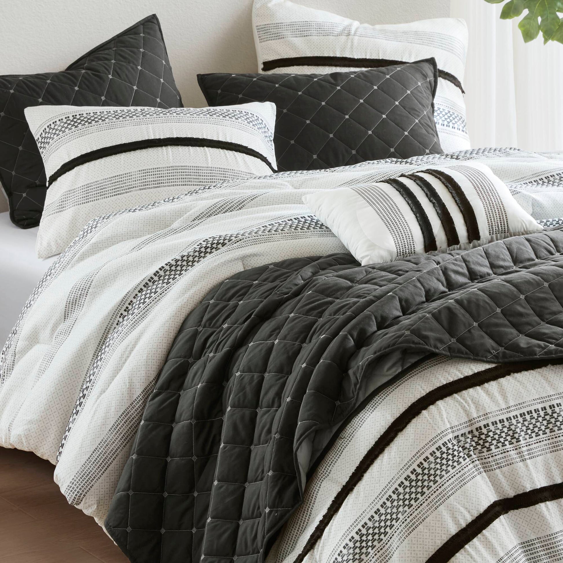 7 Piece Stripe Comforter And Quilt Set King Cal King Multicolor Polyester