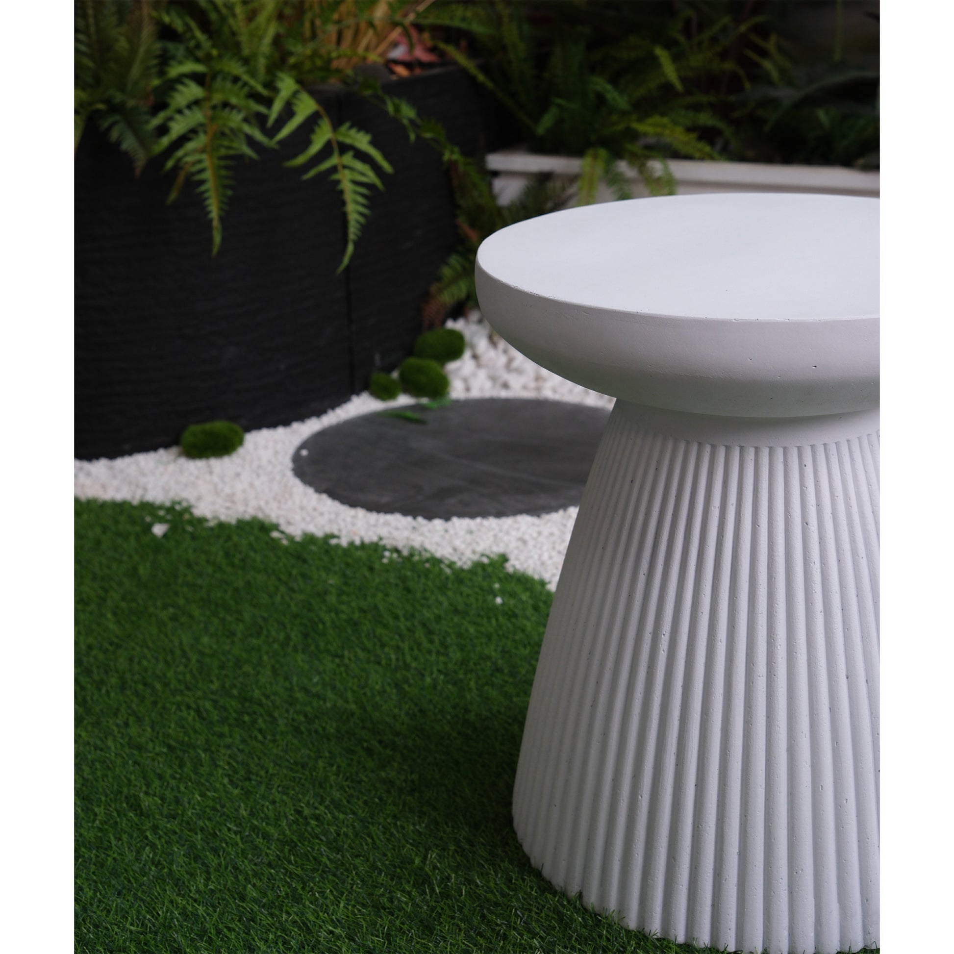 Decorative Garden End Table, 18.1" H Modern Heavy Duty Patio Sturdy Faux Terrazzo Accent Table Side Table Plant Table For Indoor Outdoor Beige Magnesium Oxide