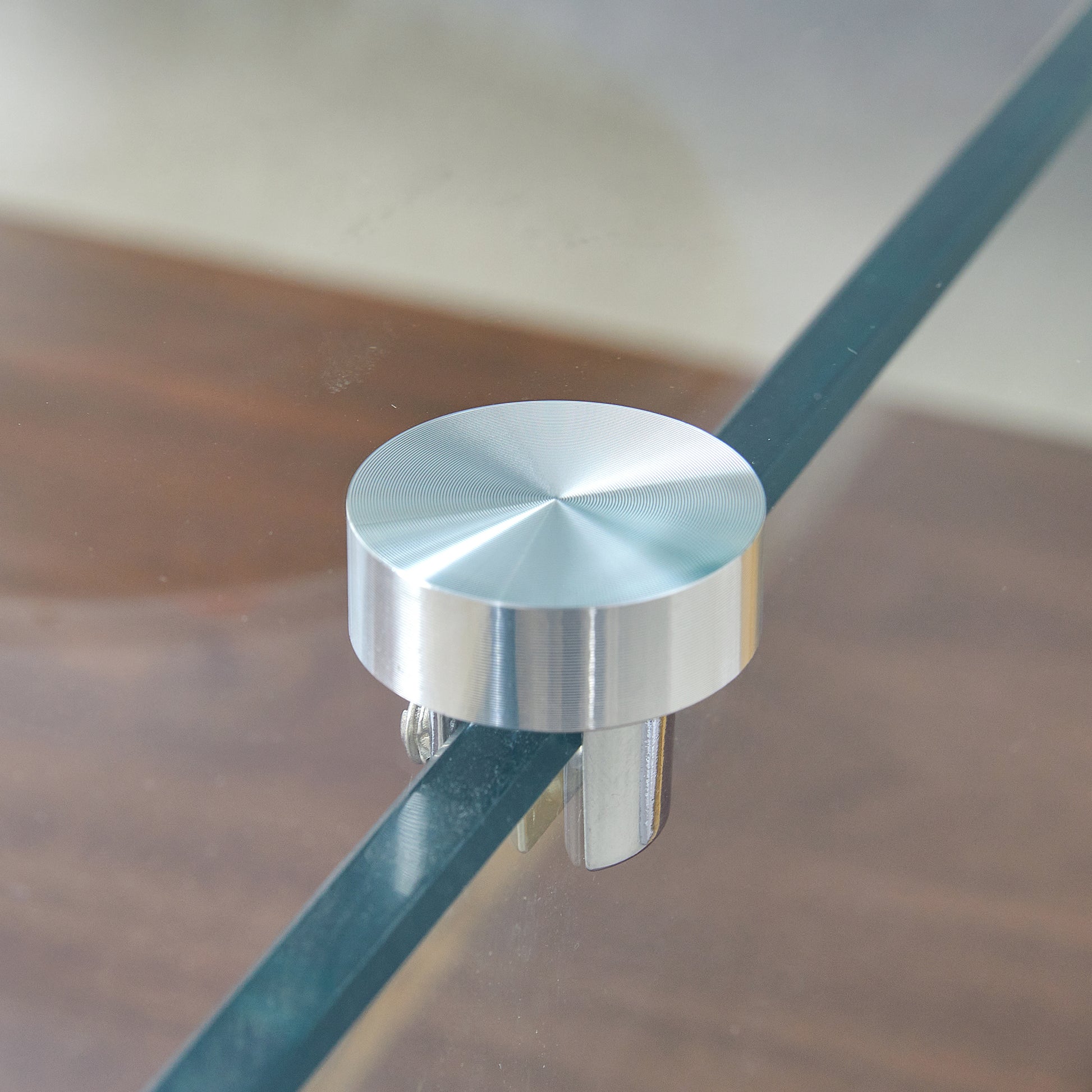 43.3 Inch Modern Two Tier Coffee Table Clear Tempered Glass And Dark Wood Grain, Multifunctional Storage Design.The Bottom Tier Includes A Drawer.Can Be Used As A Coffee Table,Side Table,Etc.