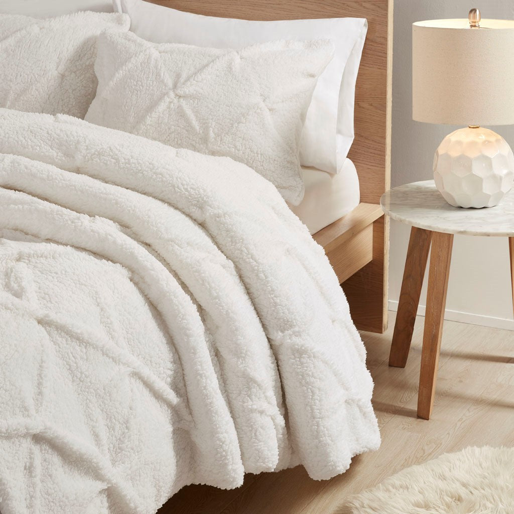 Pintuck Sherpa Down Alternative Comforter Set Full Ivory Polyester