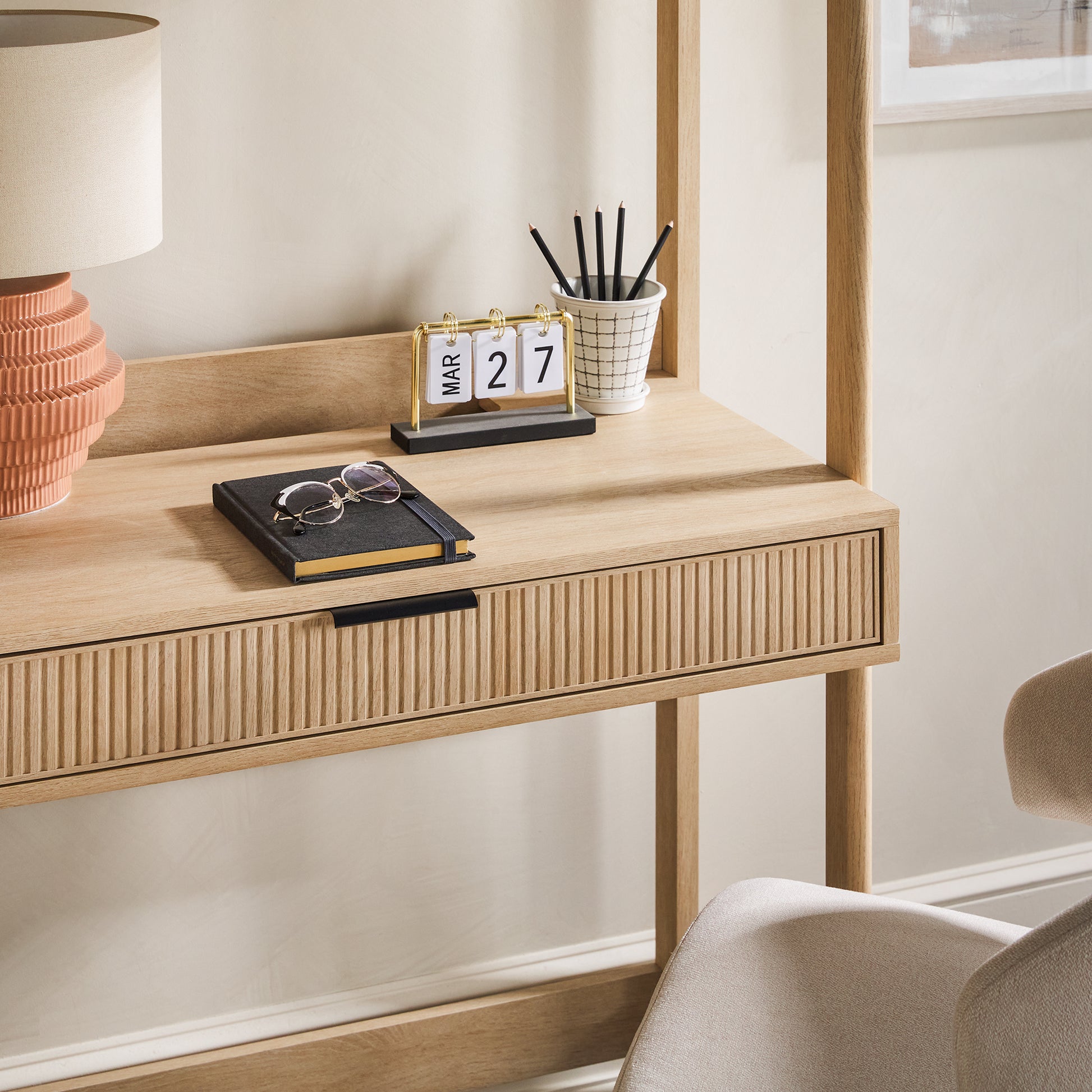 Transitional Reeded Desk With Hutch And Drawers Plus Tech Management Oak Oak Mdf Mdf