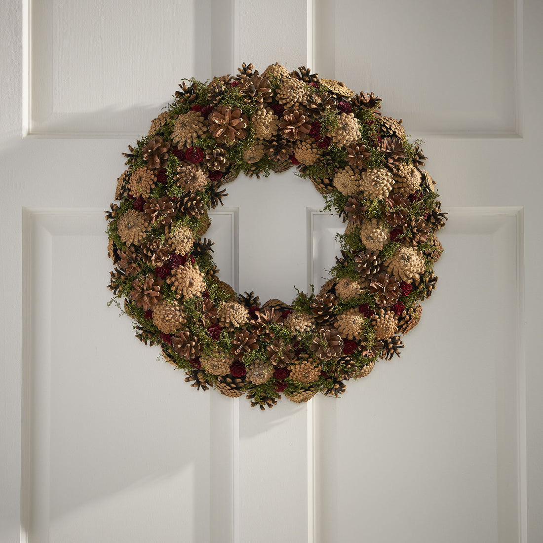 18.'' Pine Cone Wreath Natural Natural Foam