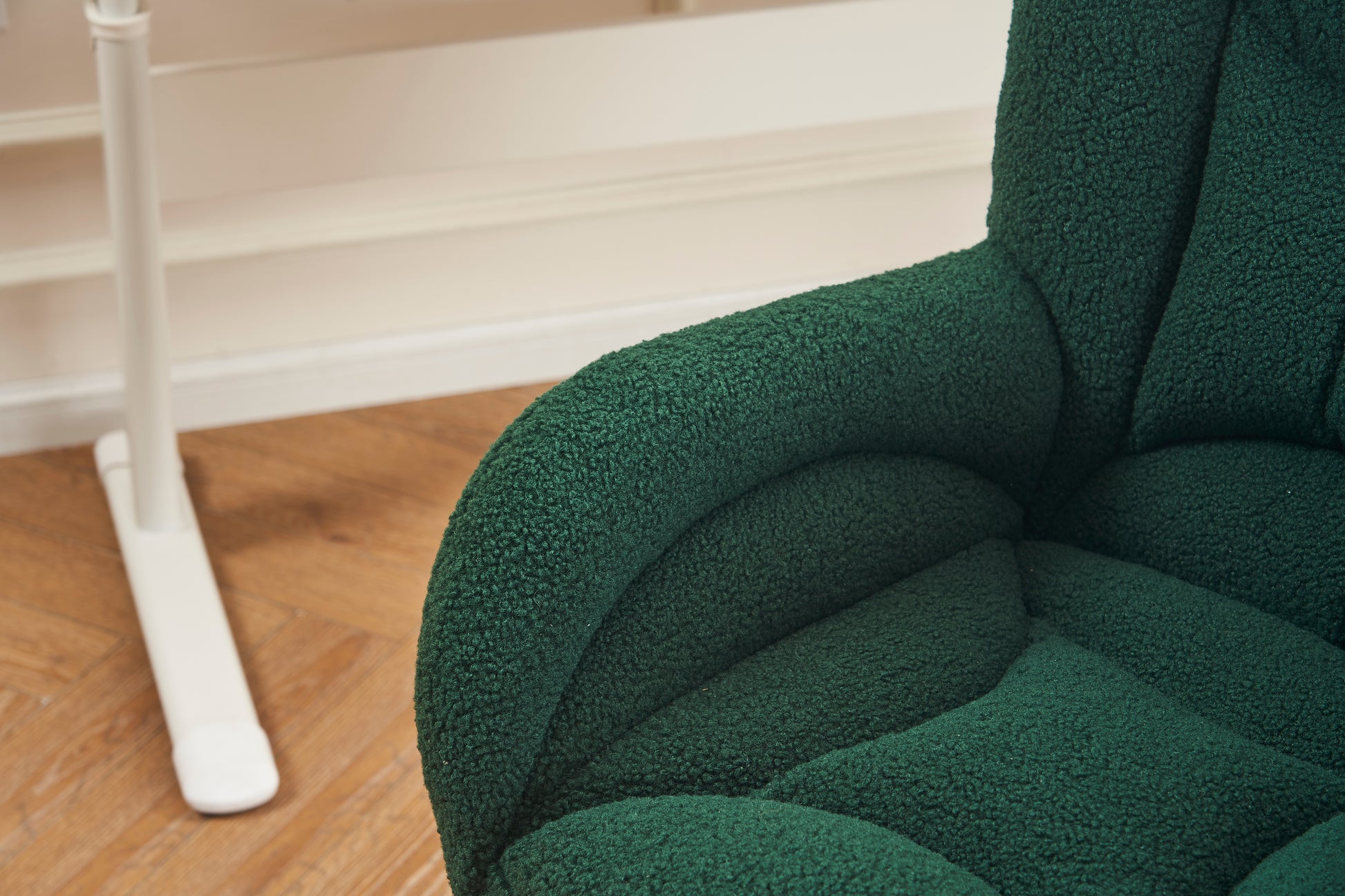 005 Teddy Fabric 360 Swivel Home Office Chair With Gold Metal Base And Universal Wheels,Green Solid Green Office Sponge Wipe Clean Modern Office Chairs Tufted Back Foam Swivel Teddy