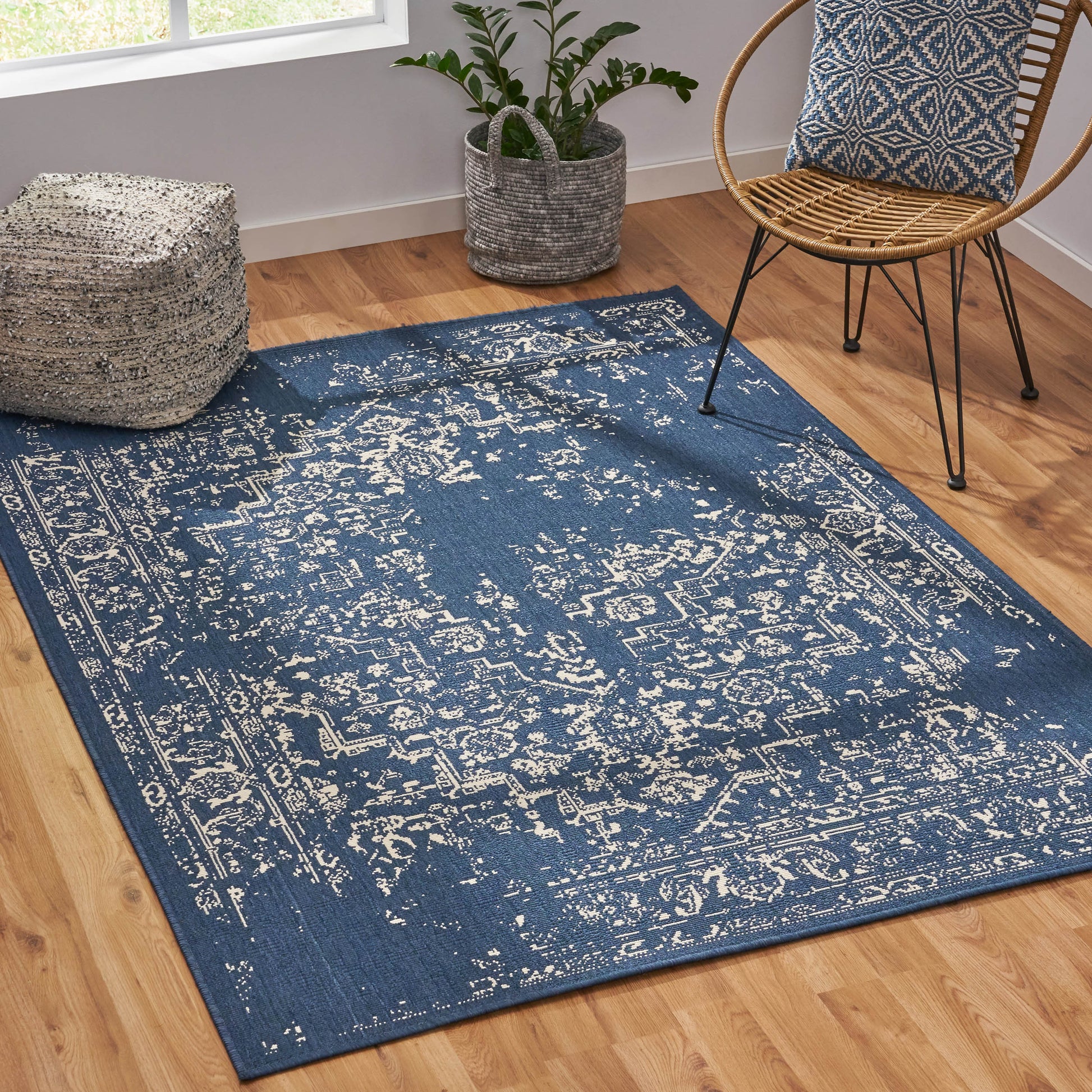 7'X5'3" Rug Blue Polypropylene