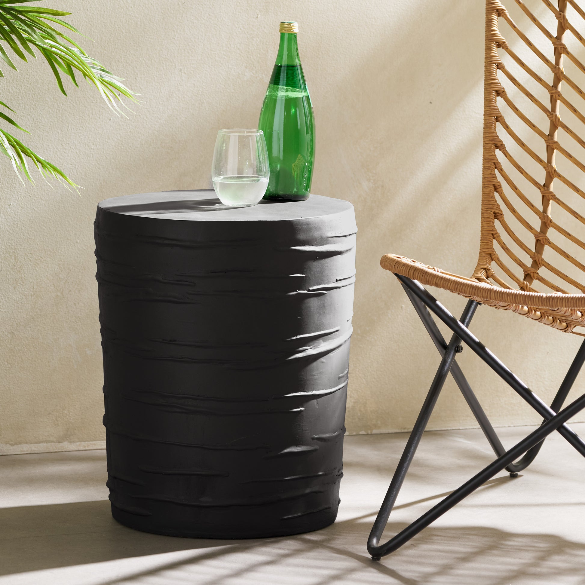 Birch 16 Mgo Side Table Black Concrete