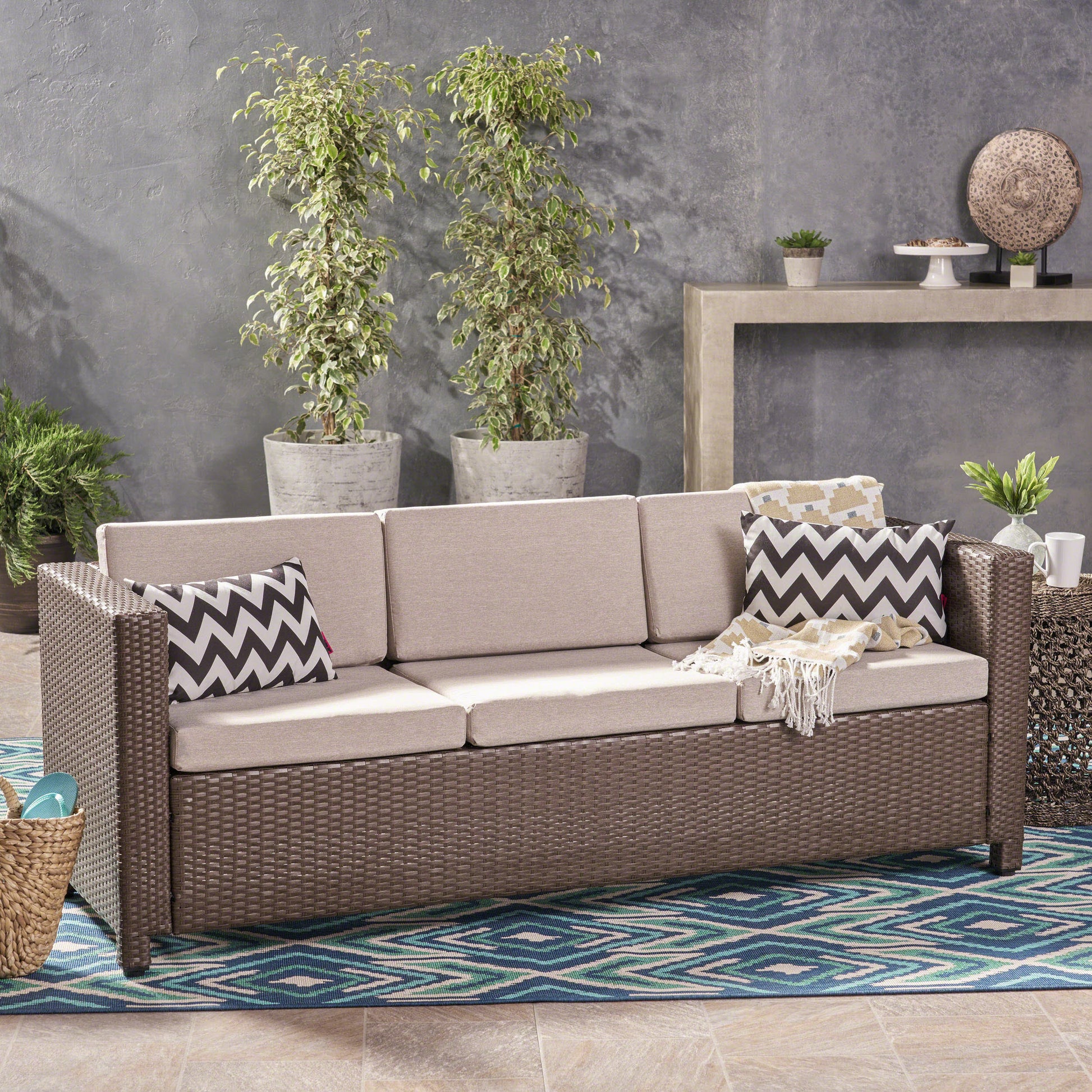 Puerta 3Seater Grey Brown Pe Rattan Iron