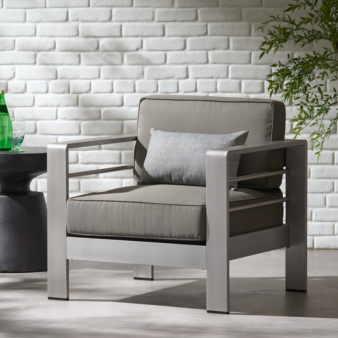 Cape Coral Mp1 Club Chair Yes Khaki,Silver Rust Resistant Frame Garden & Outdoor Modern Aluminium