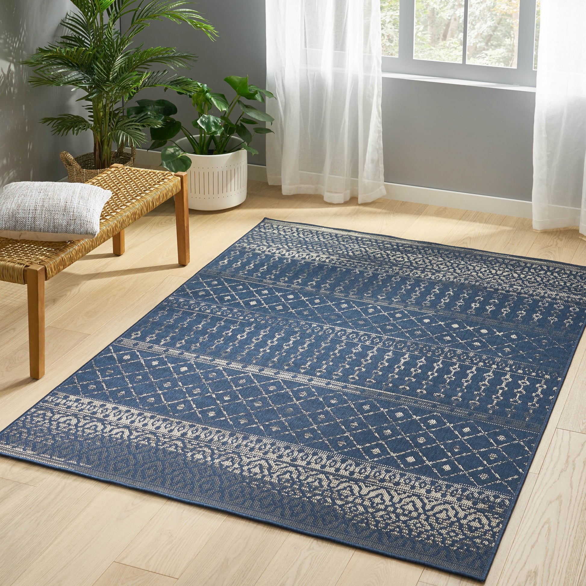 5'3"X7' Rug Navy Ivory Polypropylene