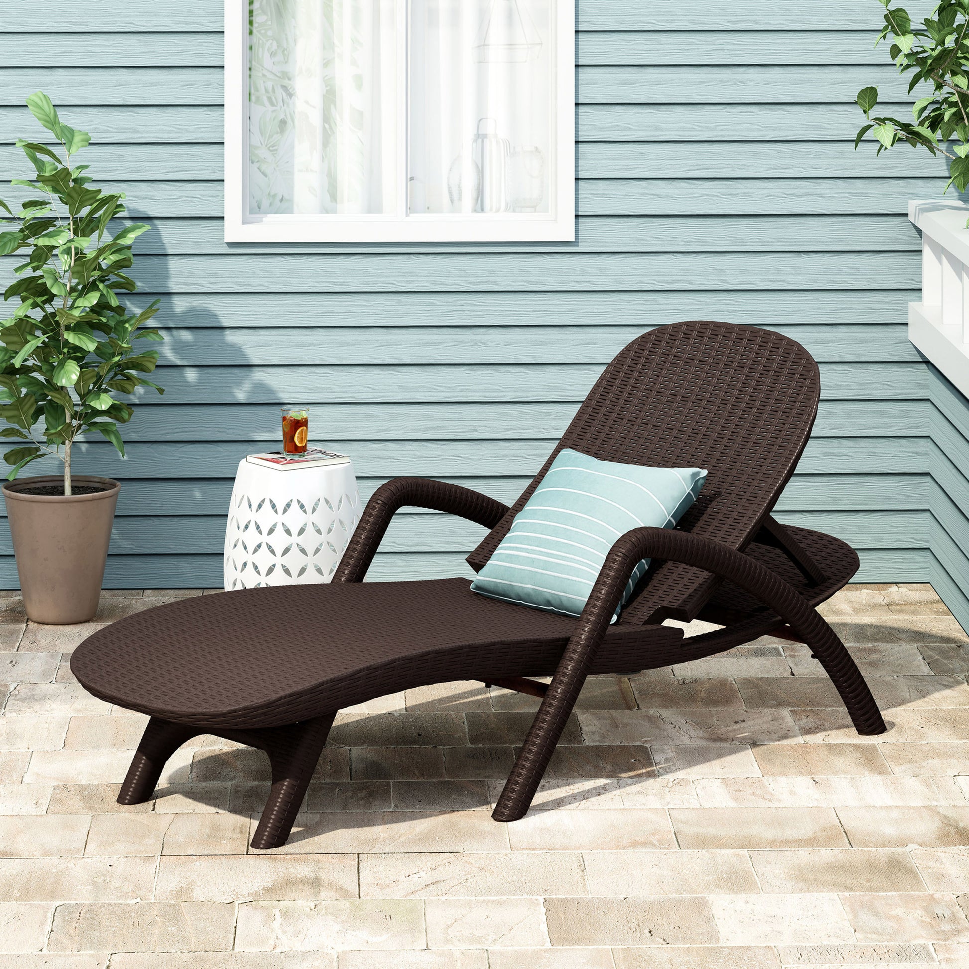 Mikael Chaise Lounge Dark Brown Polypropylene