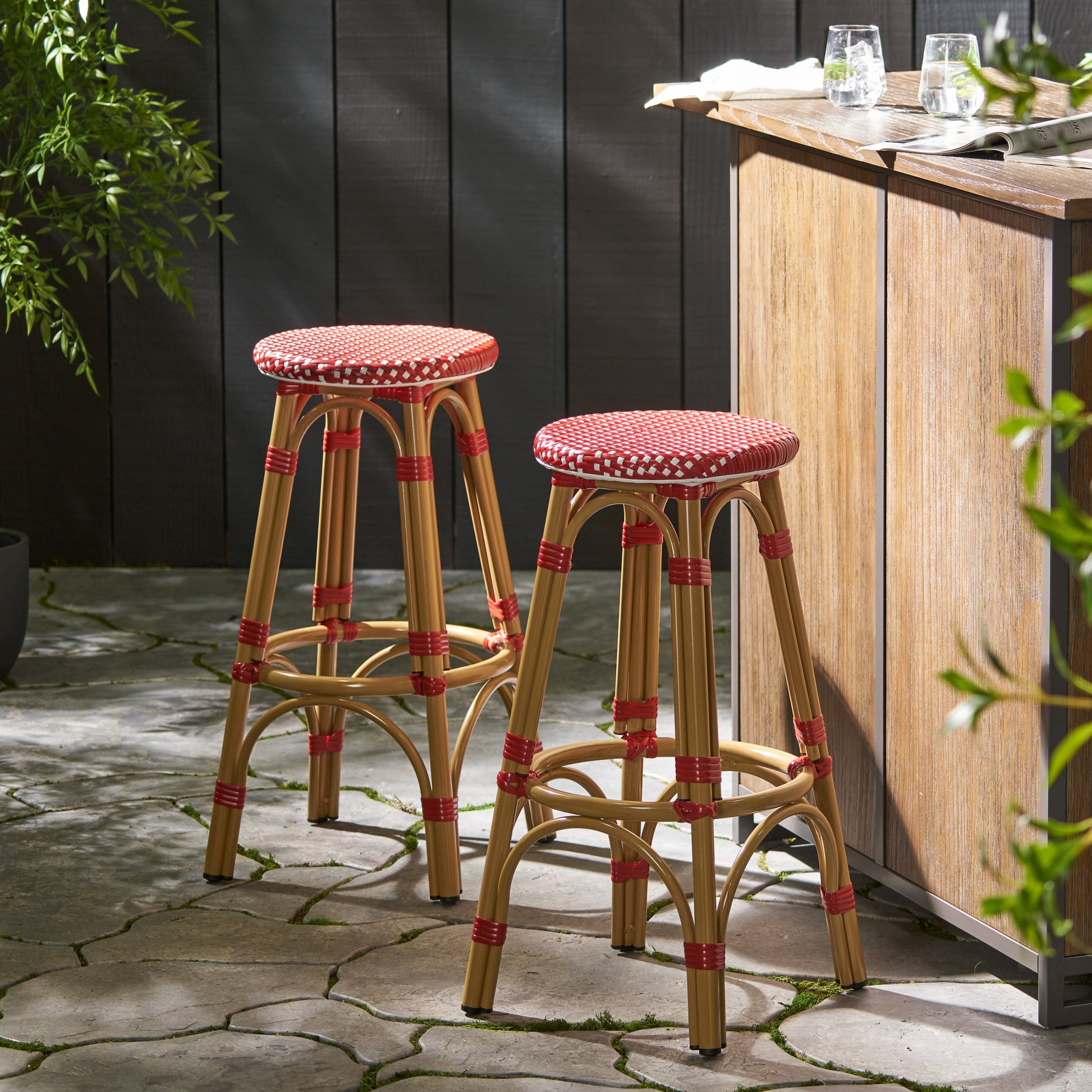 Barstool Red Wicker