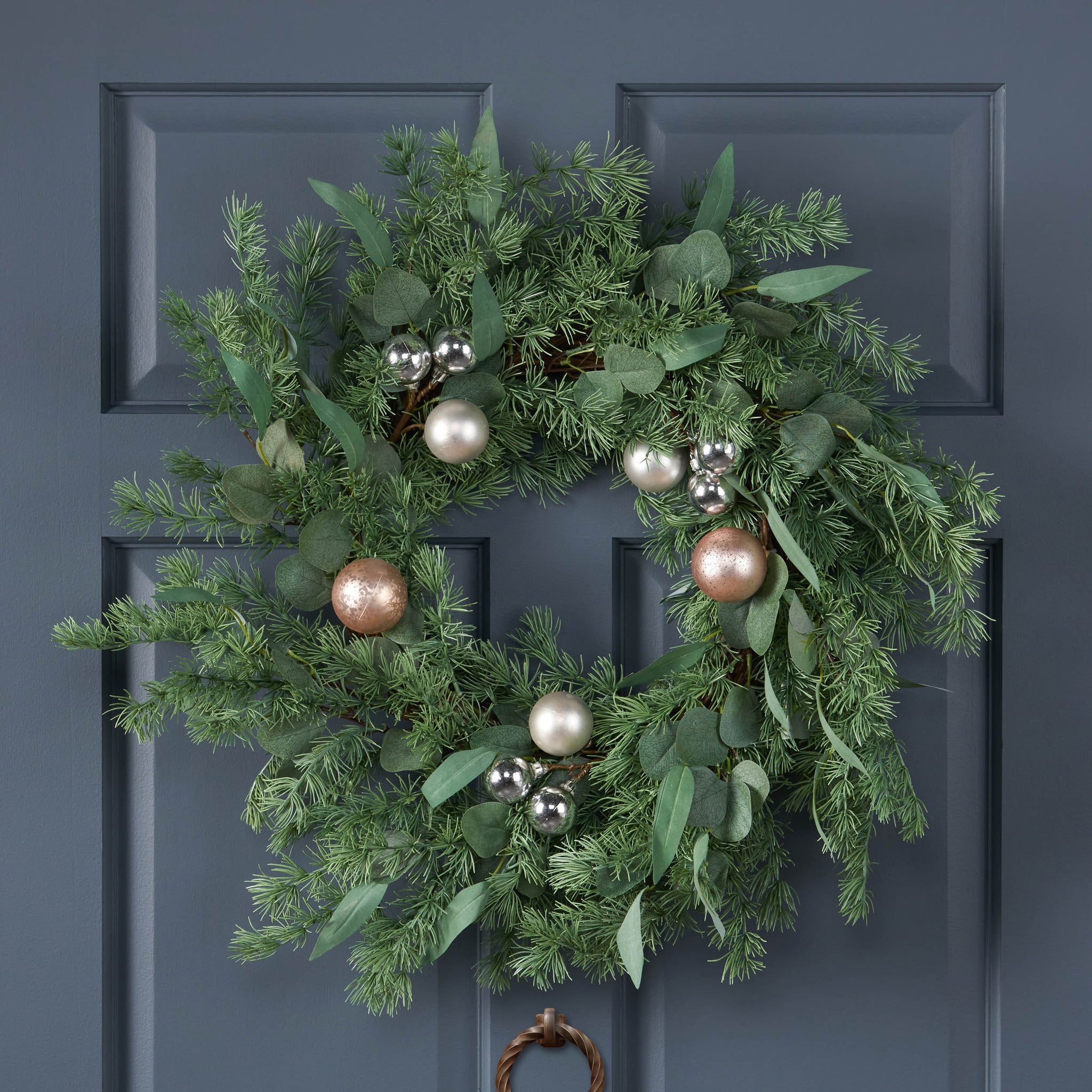 26" Pineneedle Wreath With Ball Green Polyester