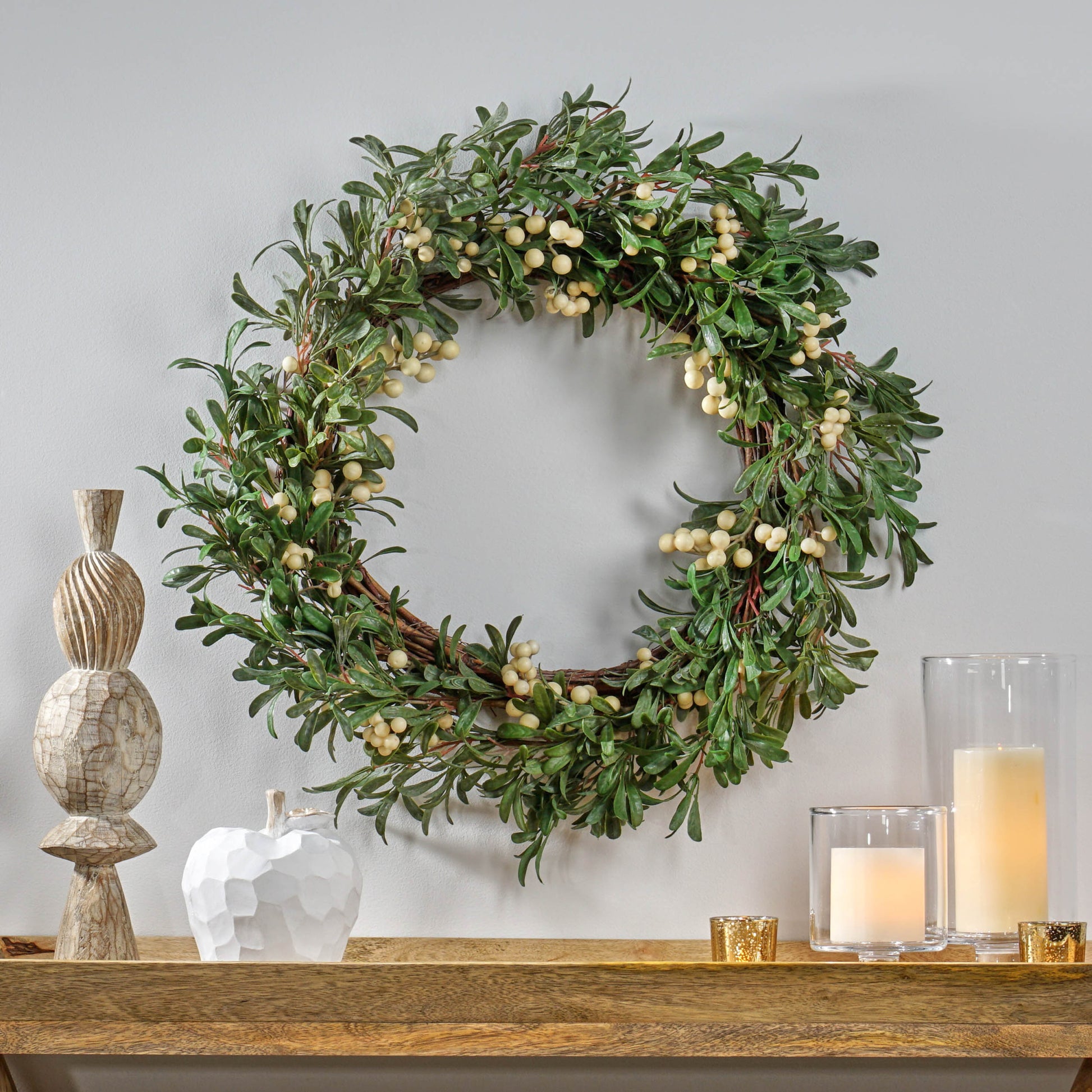 29" Snowberry Wreath White Green Plastic