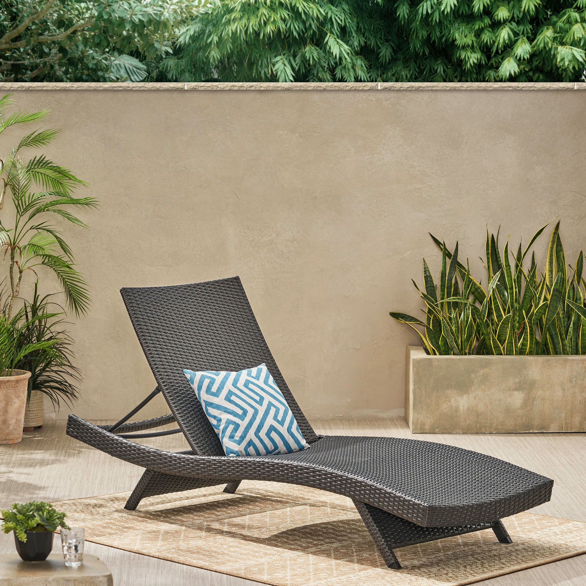 Salem Pe Wicker Chaise Lounge Grey Rattan