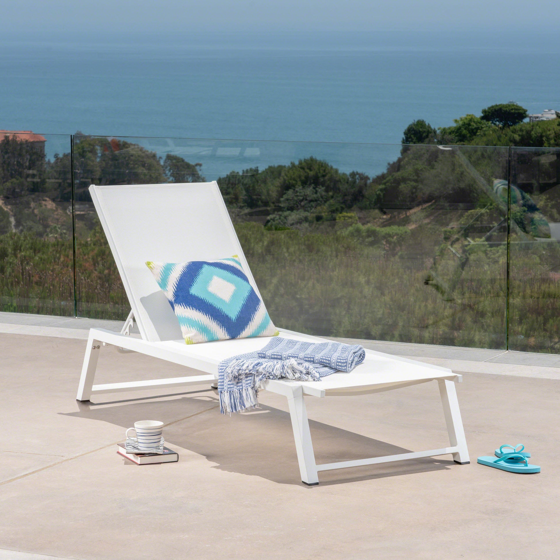 Myers Chaise Lounge Mp1 White Metal Mesh